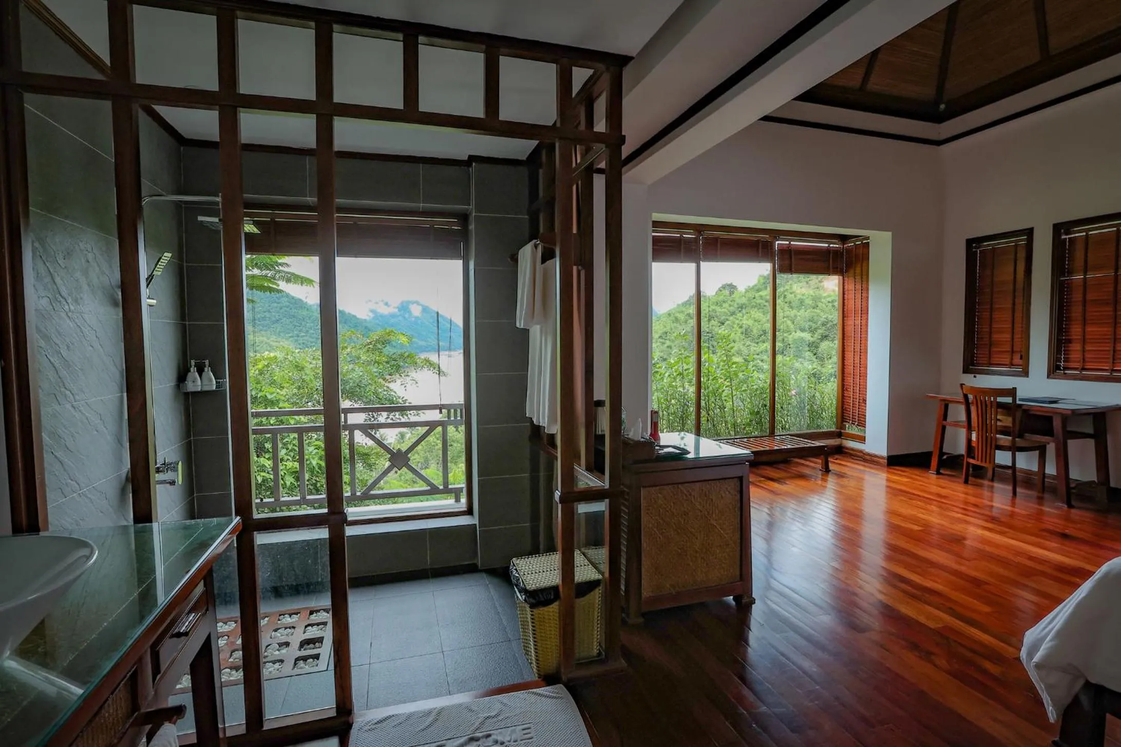 River view in Le Grand Pakbeng