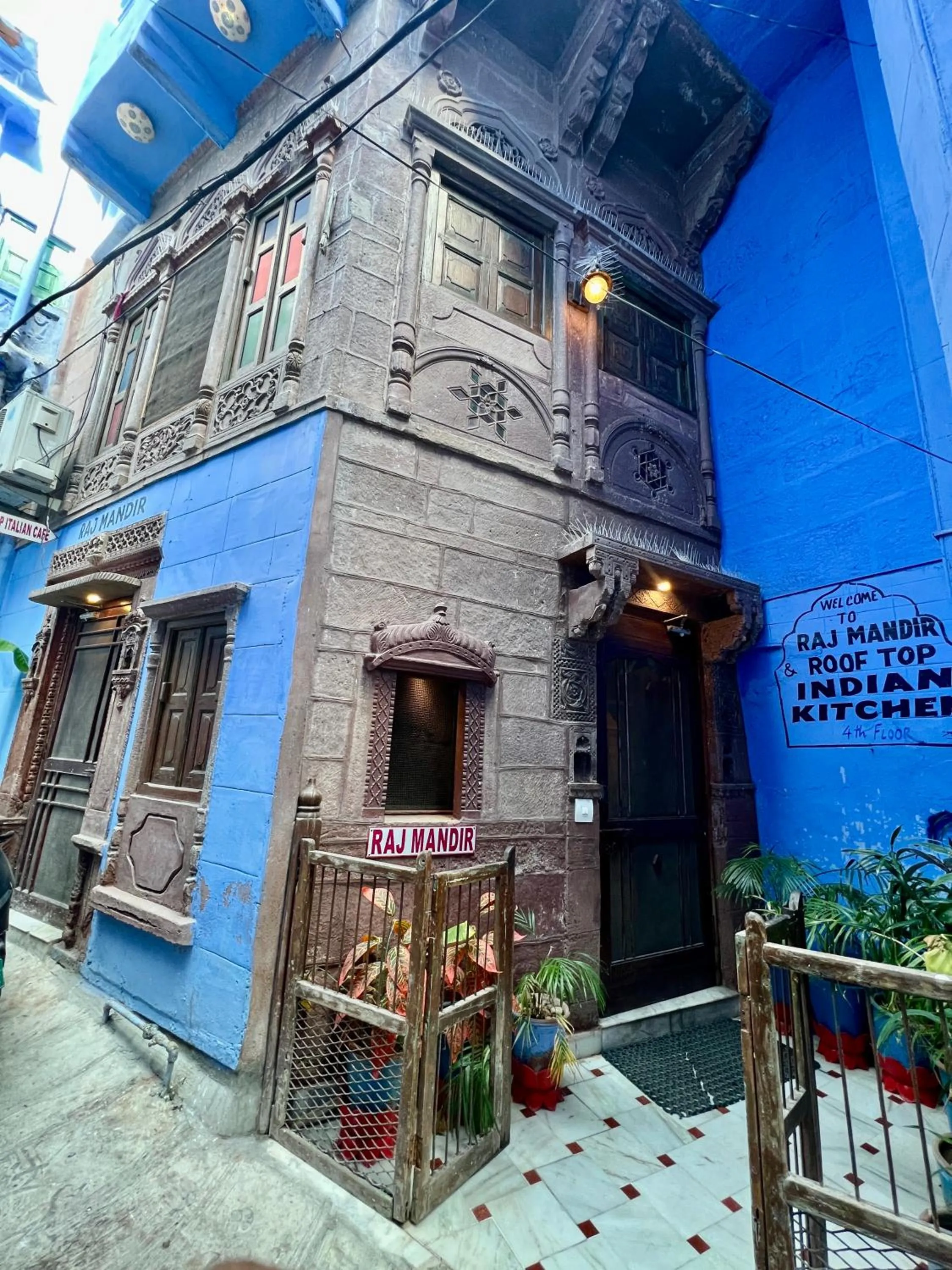 Raj Mandir Boutique Home Stay