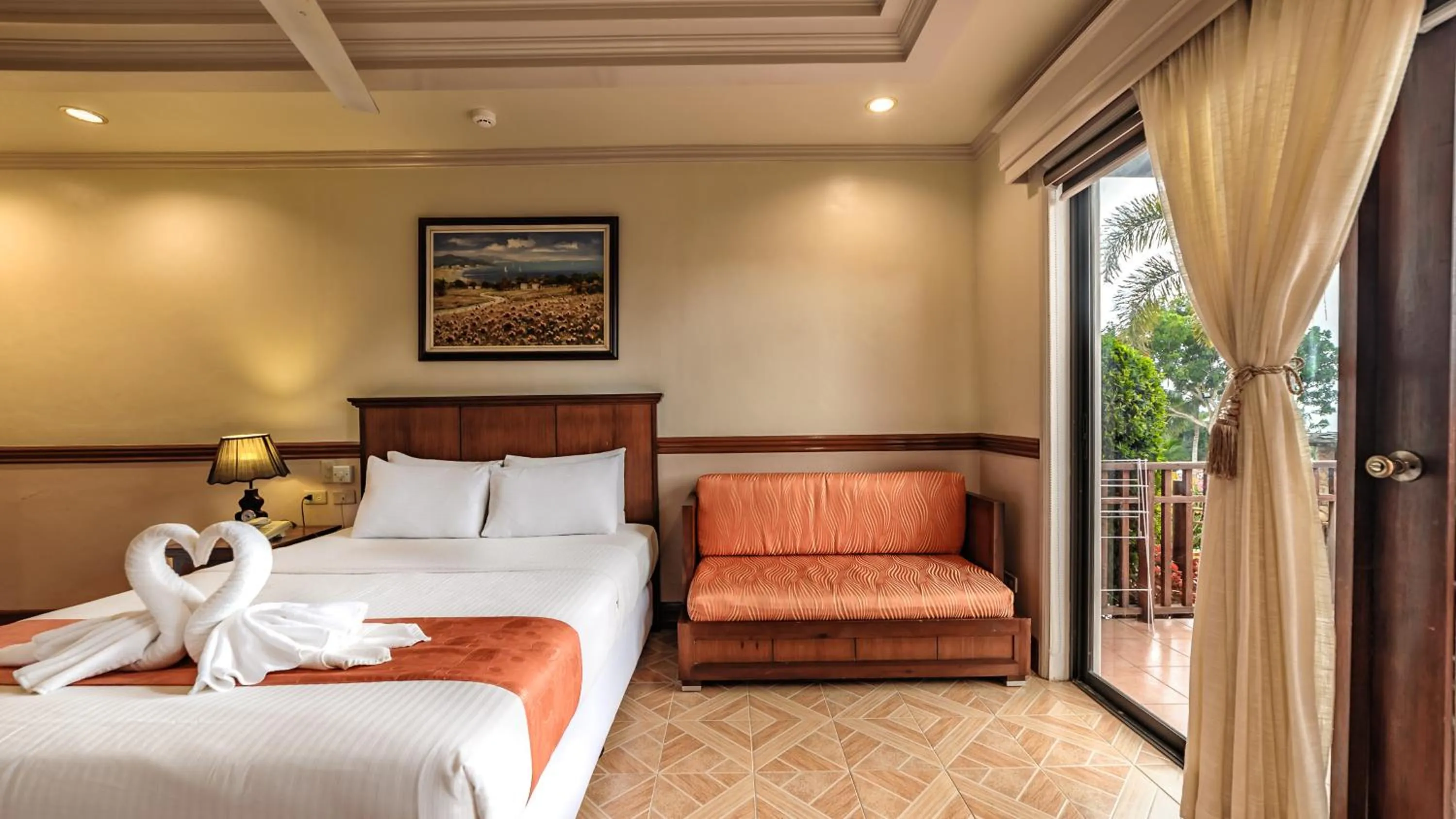 Photo of the whole room, Bed in Flushing Meadows Resorts & Playground