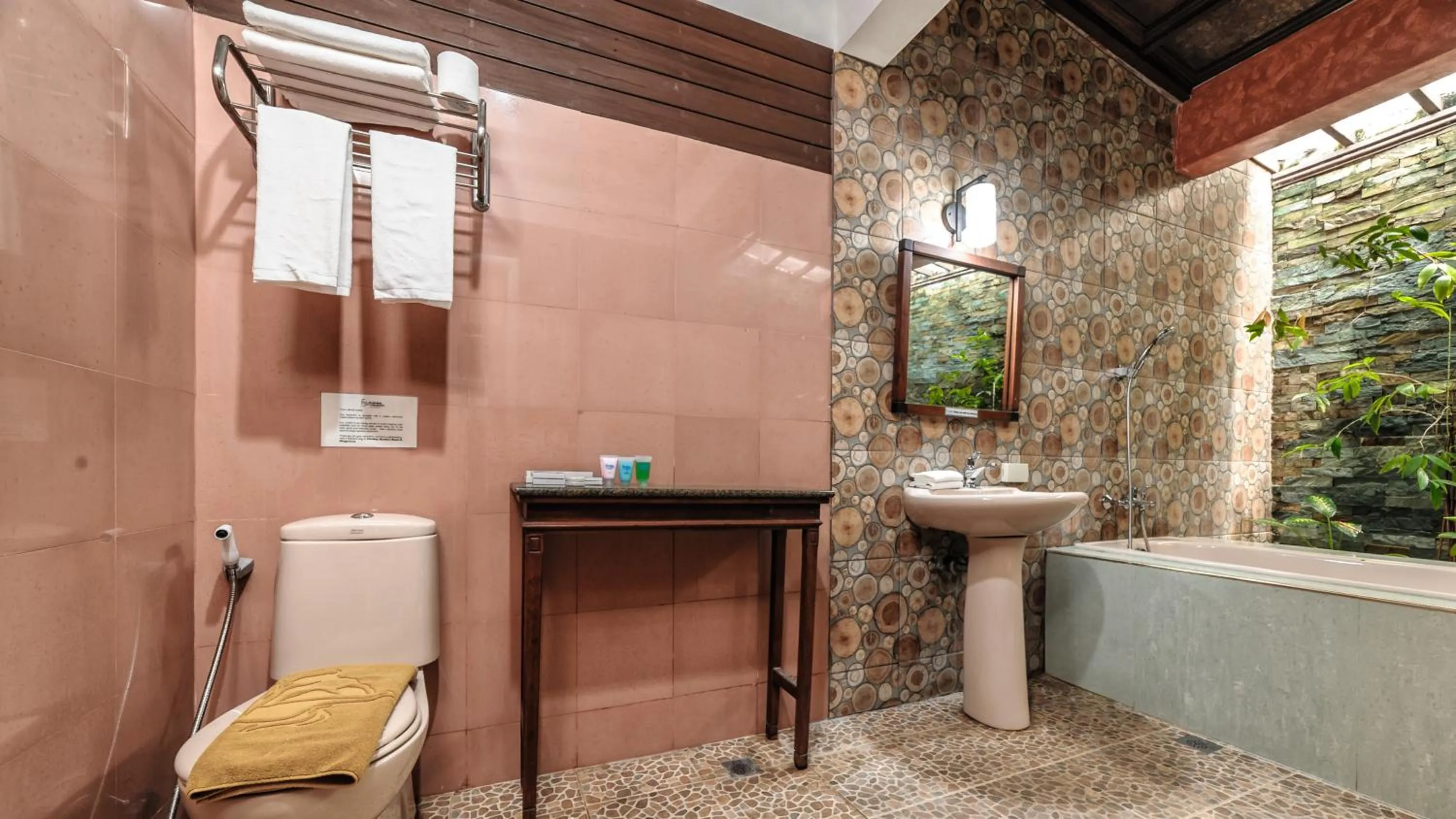 Bathroom in Flushing Meadows Resorts & Playground