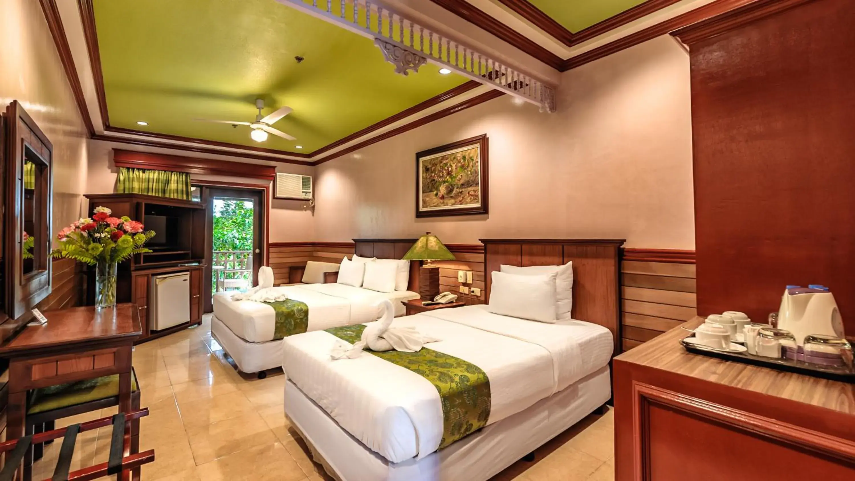 Deluxe Triple Room in Flushing Meadows Resorts & Playground Deluxe Triple Room in Flushing Meadows Resorts & Playground