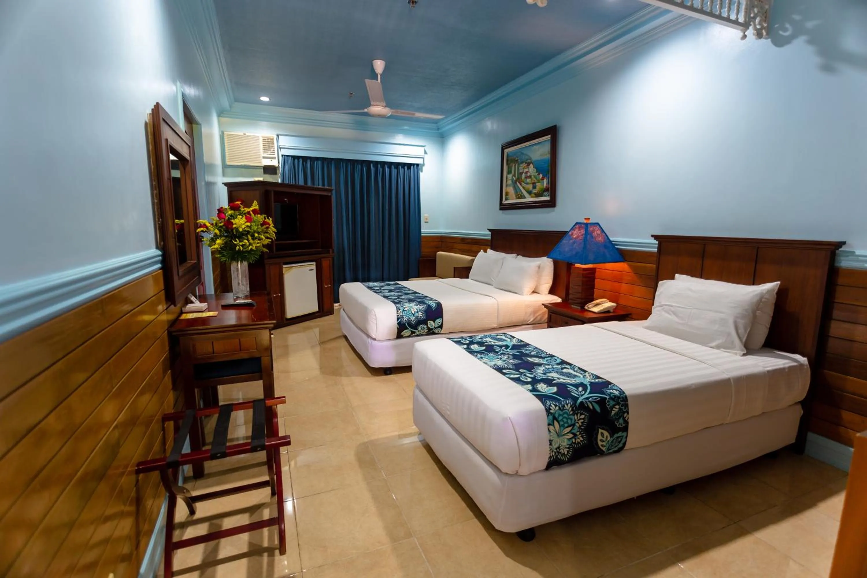 View (from property/room), Bed in Flushing Meadows Resorts & Playground