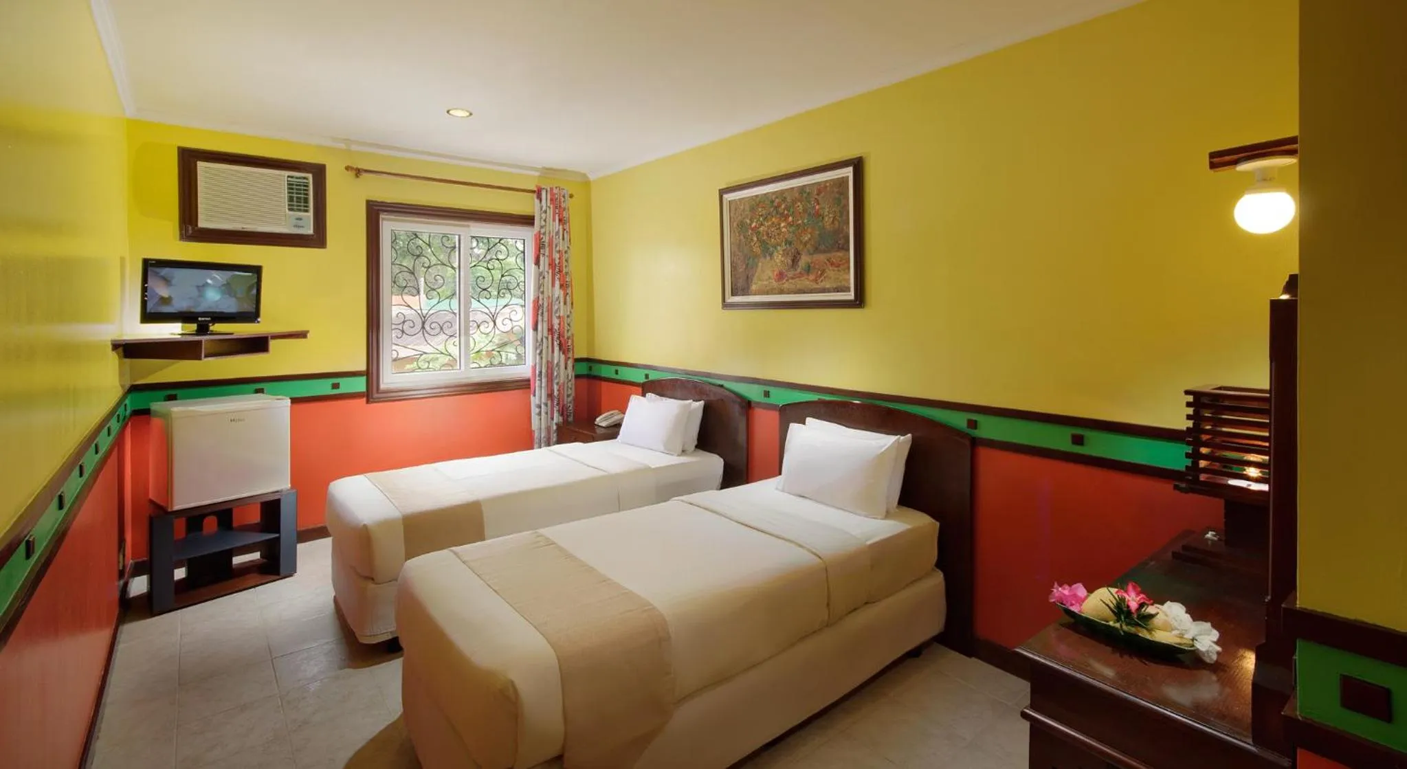 Bed in Flushing Meadows Resorts & Playground