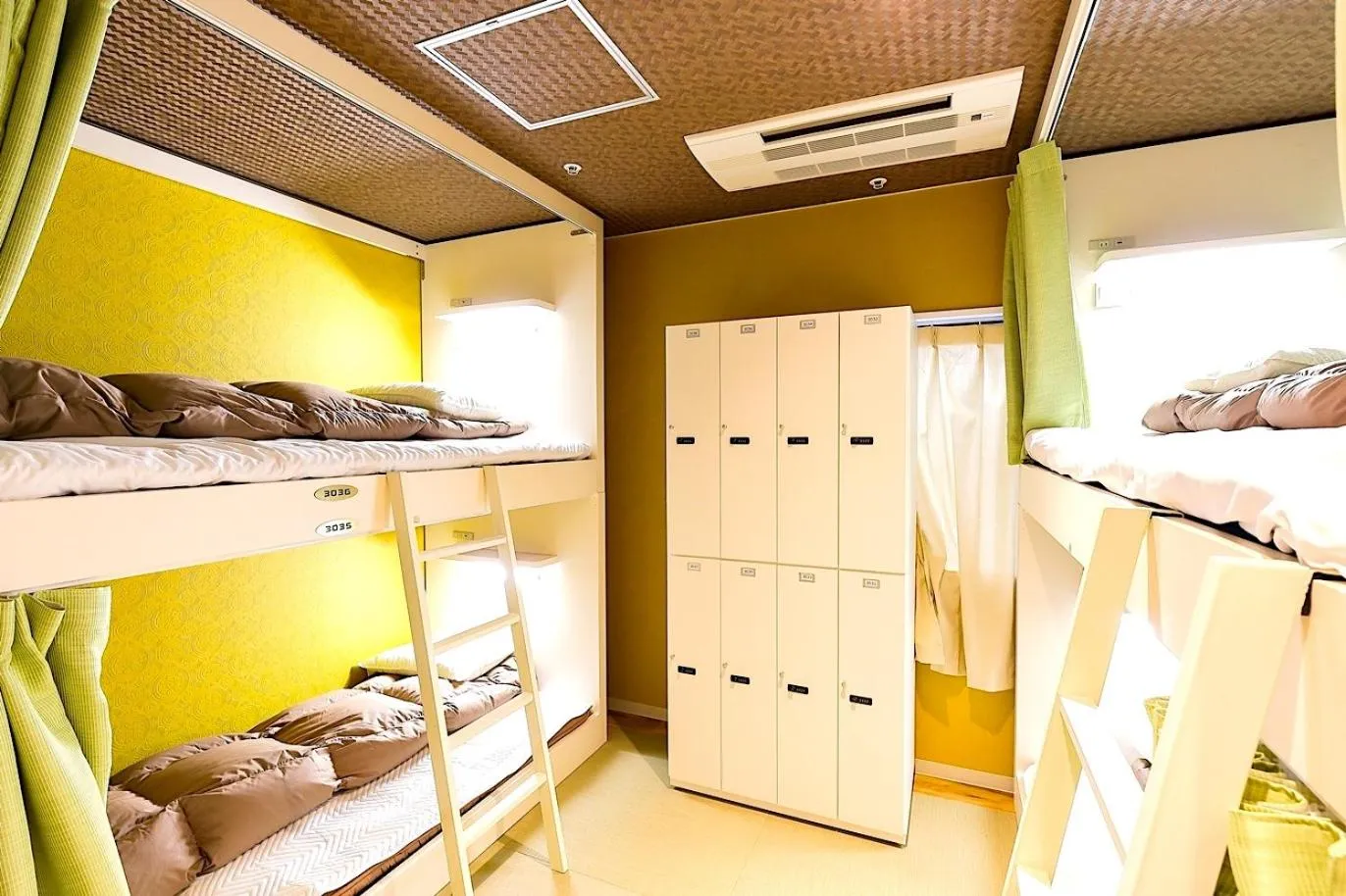 Photo of the whole room, Bed in Guesthouse Kobe Nadeshikoya