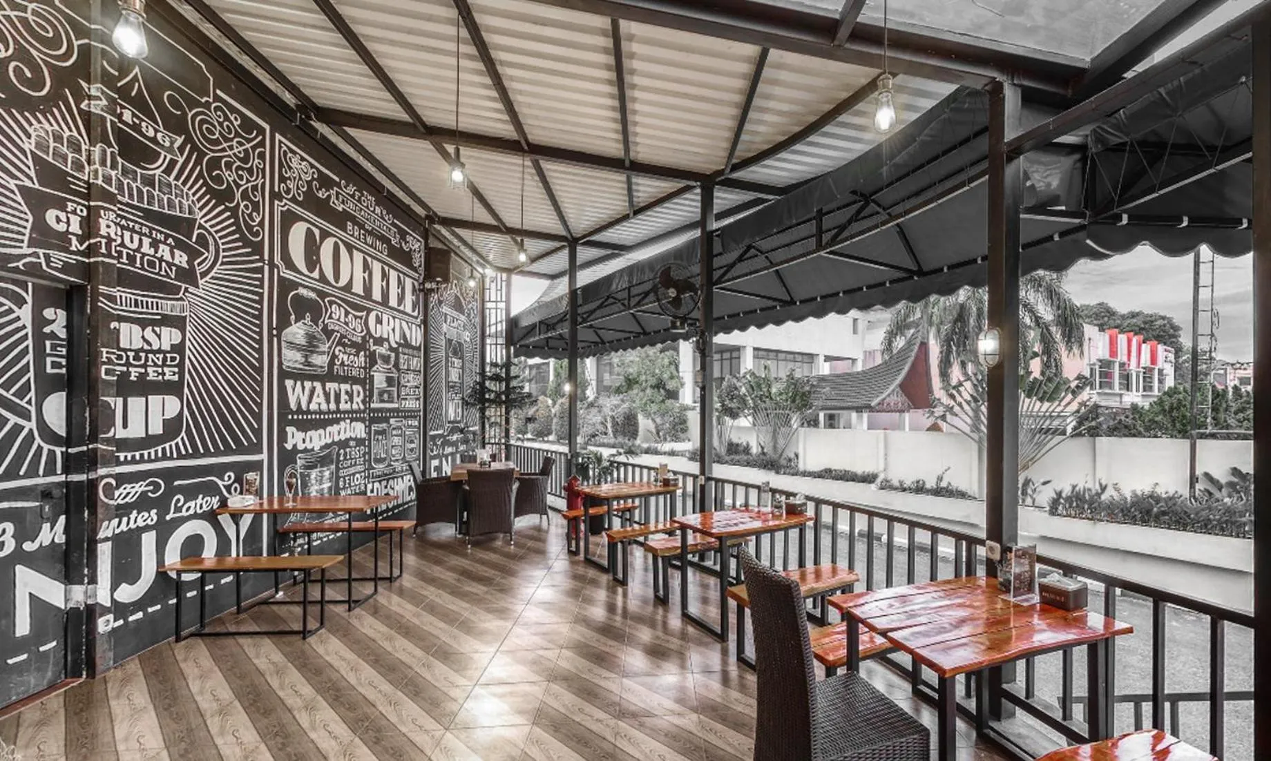 Restaurant/places to eat in Truntum Padang