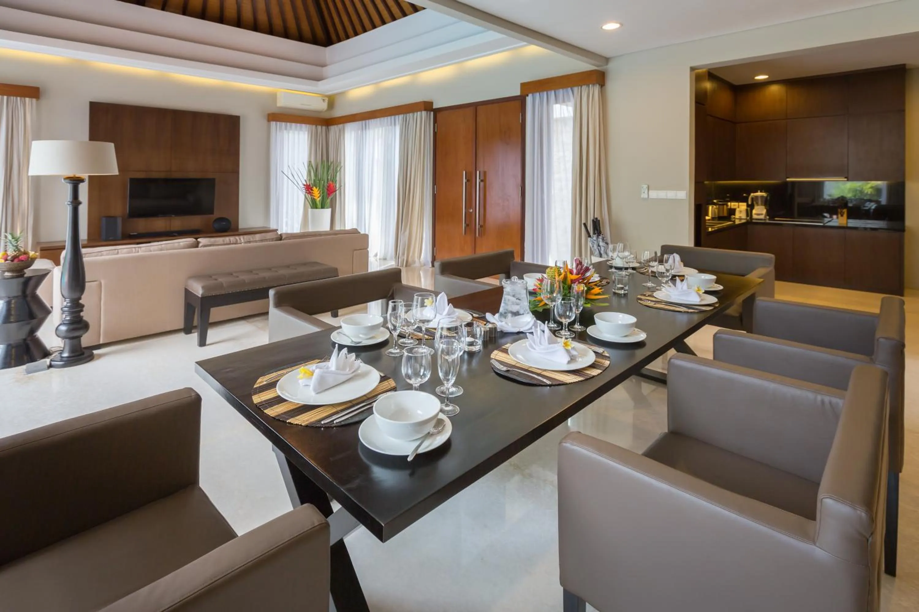 TV and multimedia in Entrada Seminyak Villa By Nagisa Bali