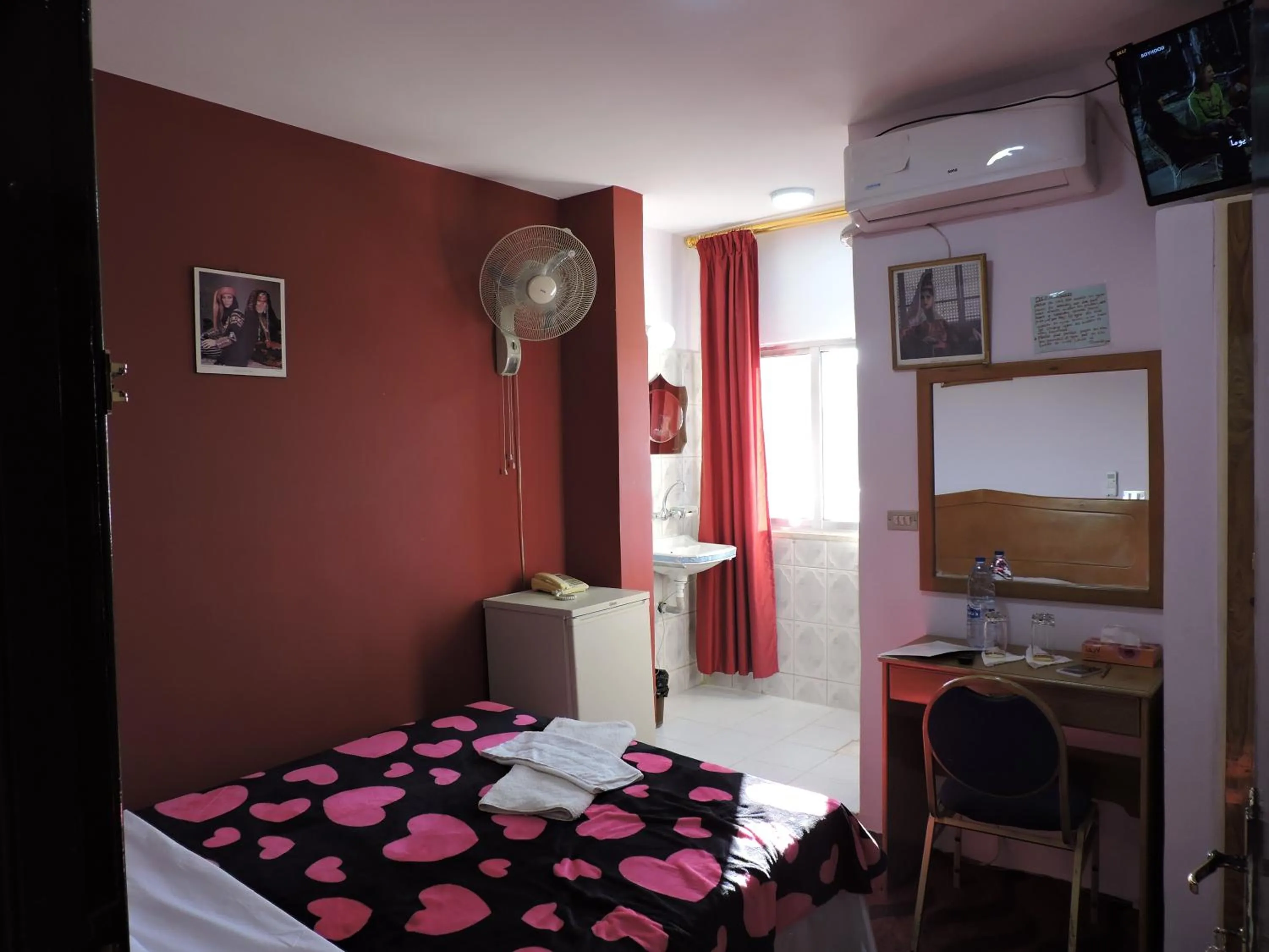 Bed in Valentine Inn