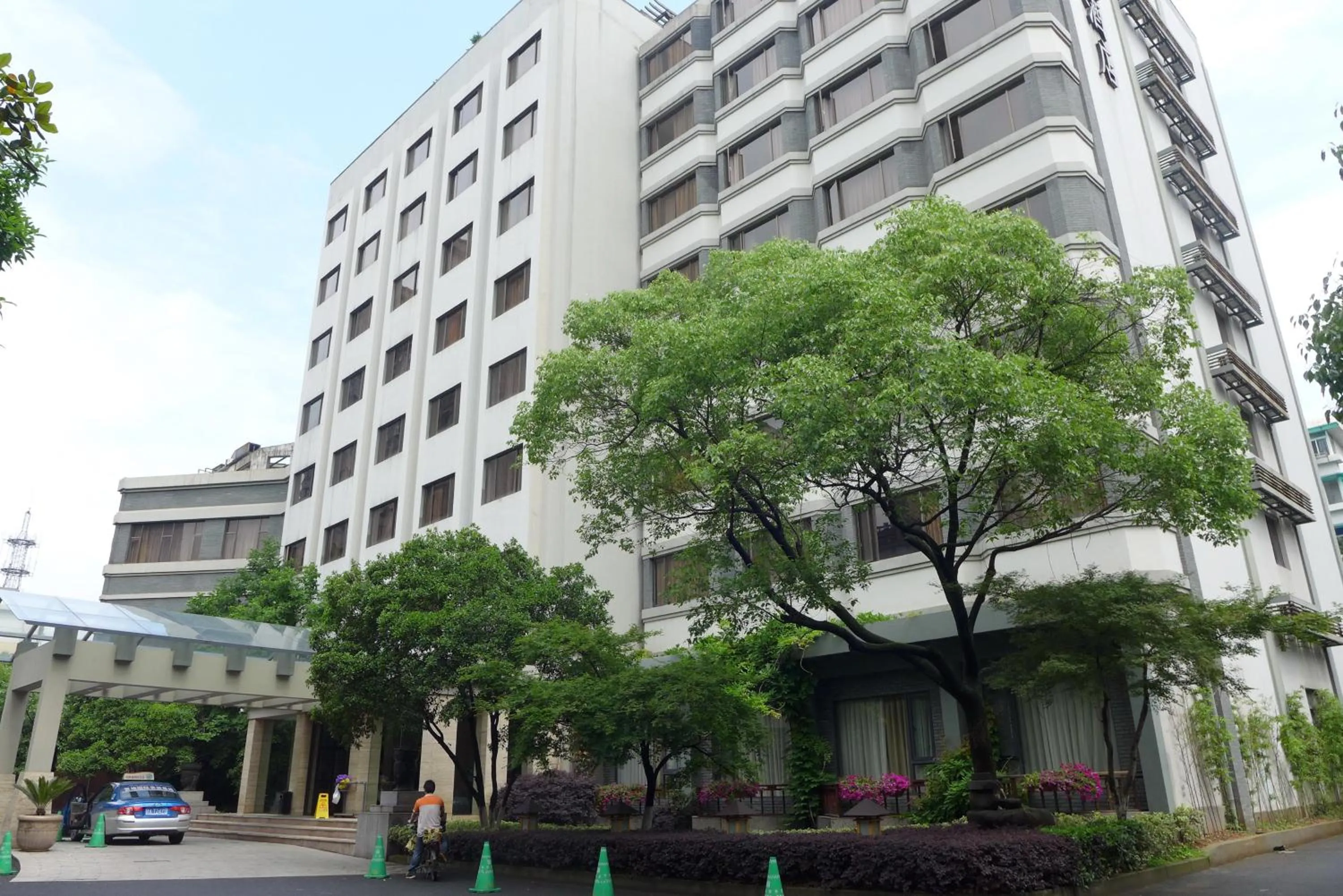 Property building in SSAW Boutique Hotel Hangzhou West Lake Yilian