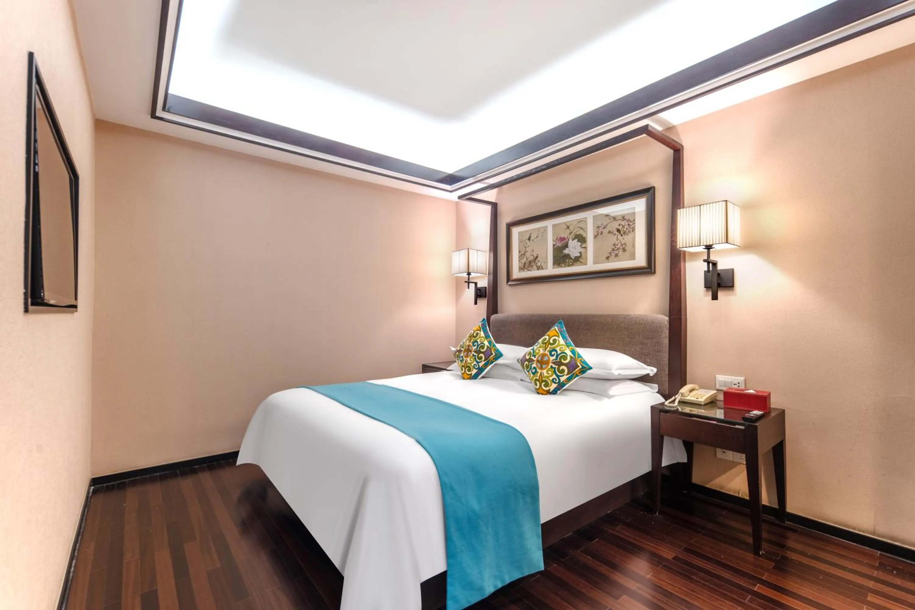 Bed in SSAW Boutique Hotel Hangzhou West Lake Yilian