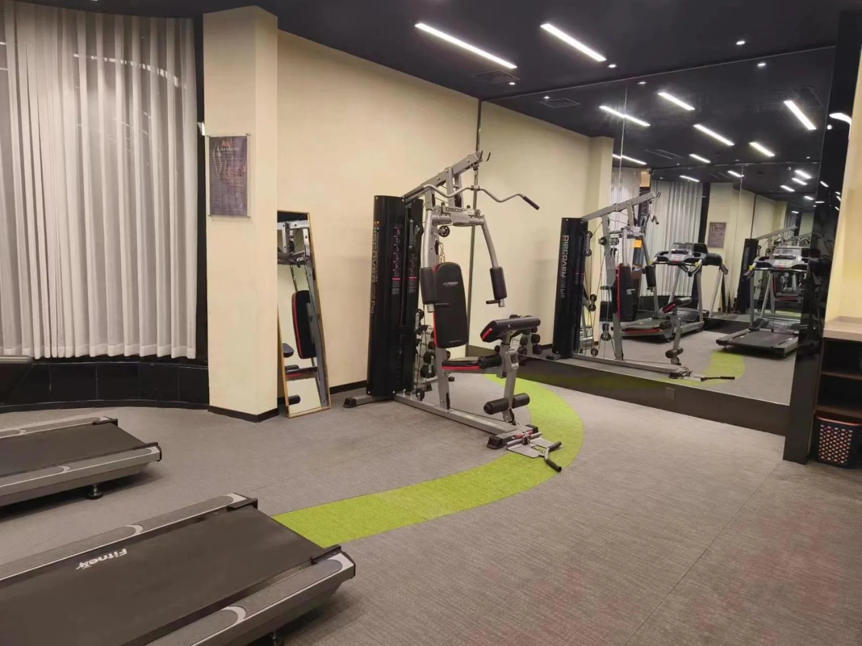 Fitness centre/facilities in SSAW Boutique Hotel Hangzhou West Lake Yilian