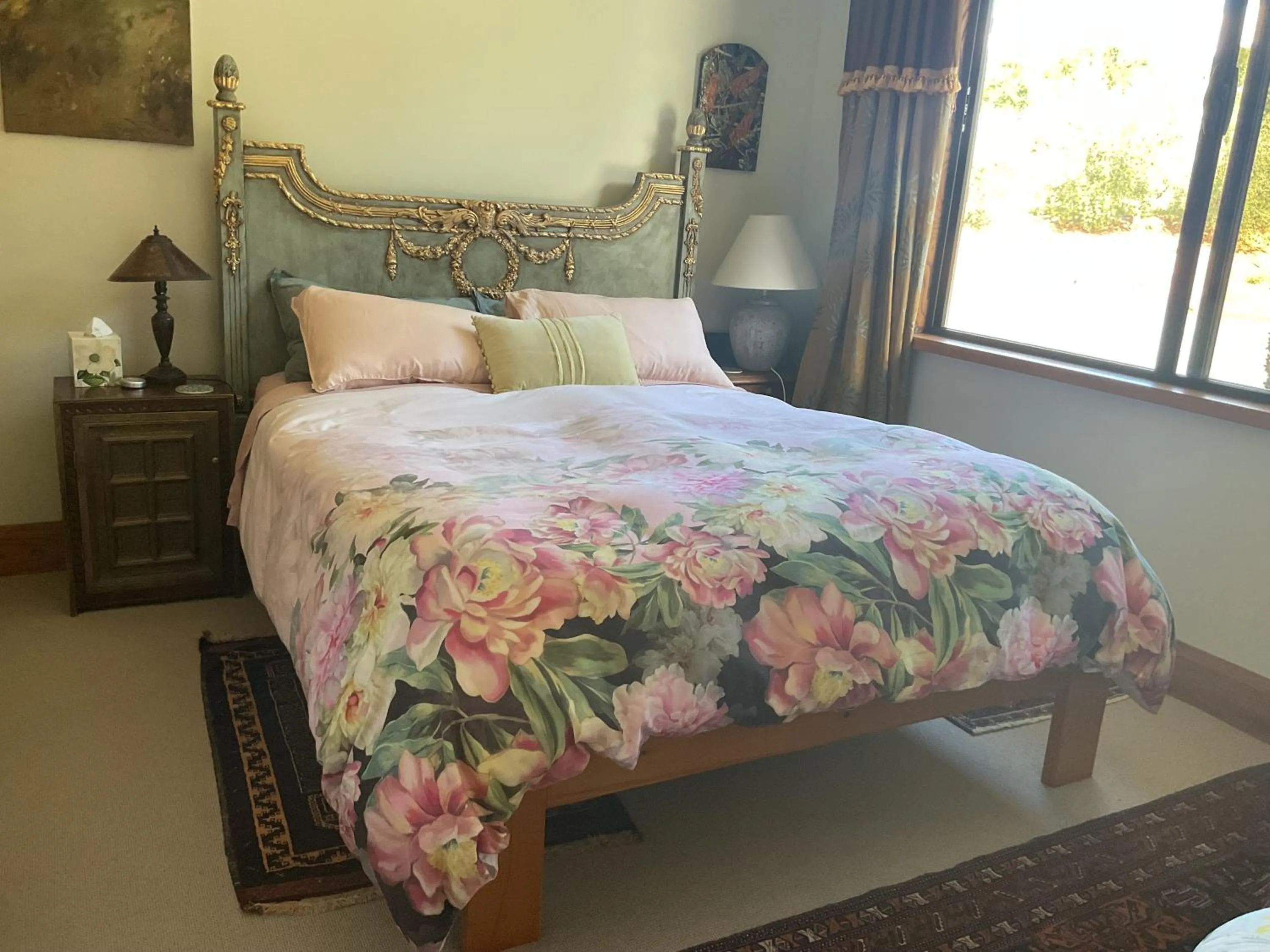 Bedroom, Bed in Redwood Valley B & B