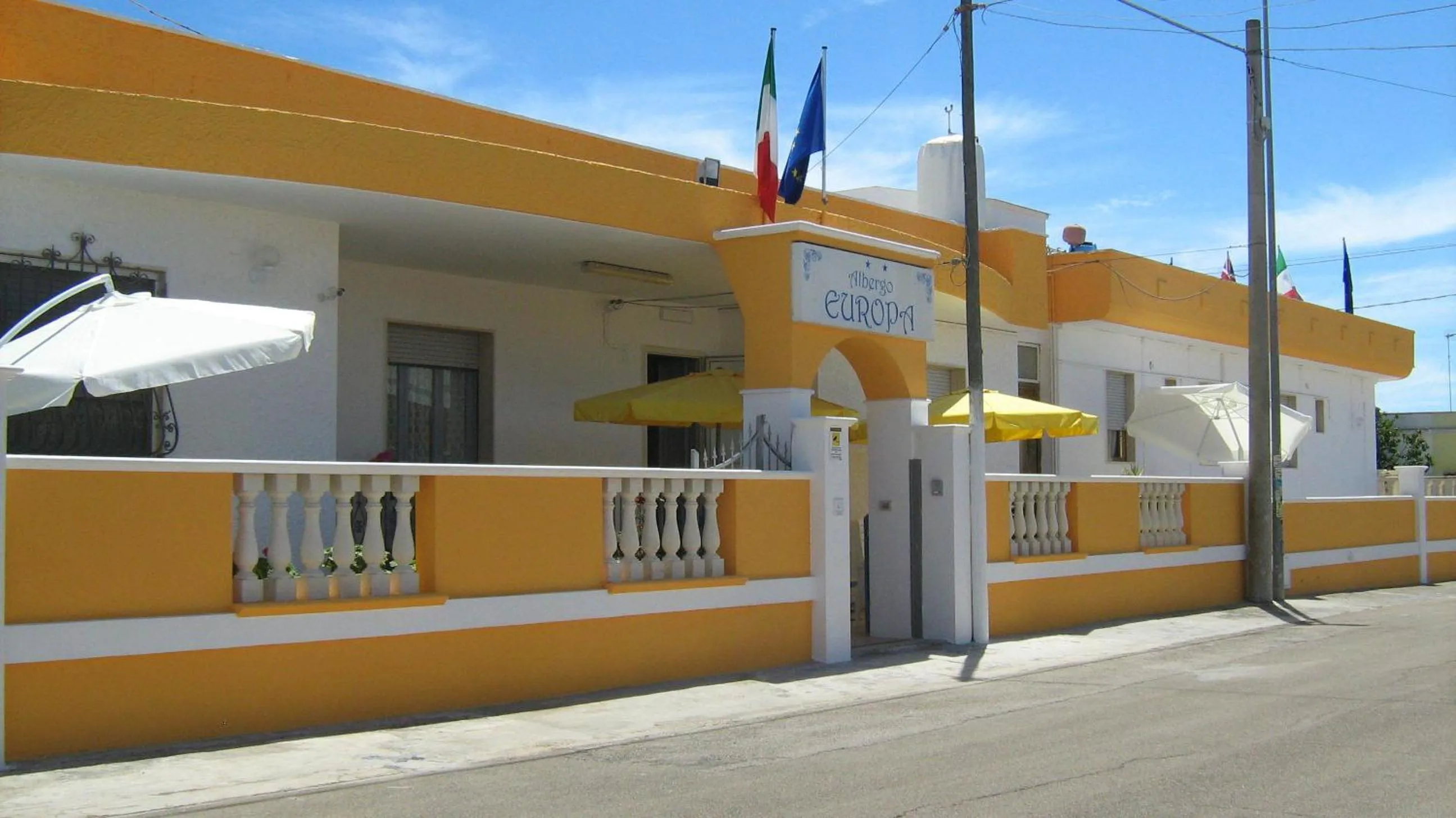 Property building in Albergo Europa