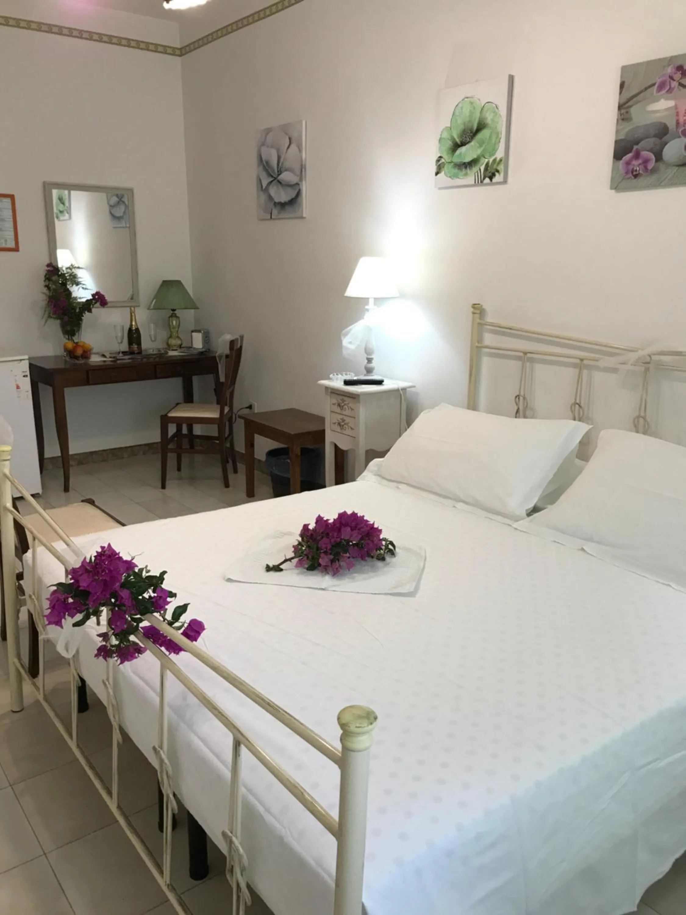 Bedroom, Bed in Albergo Europa