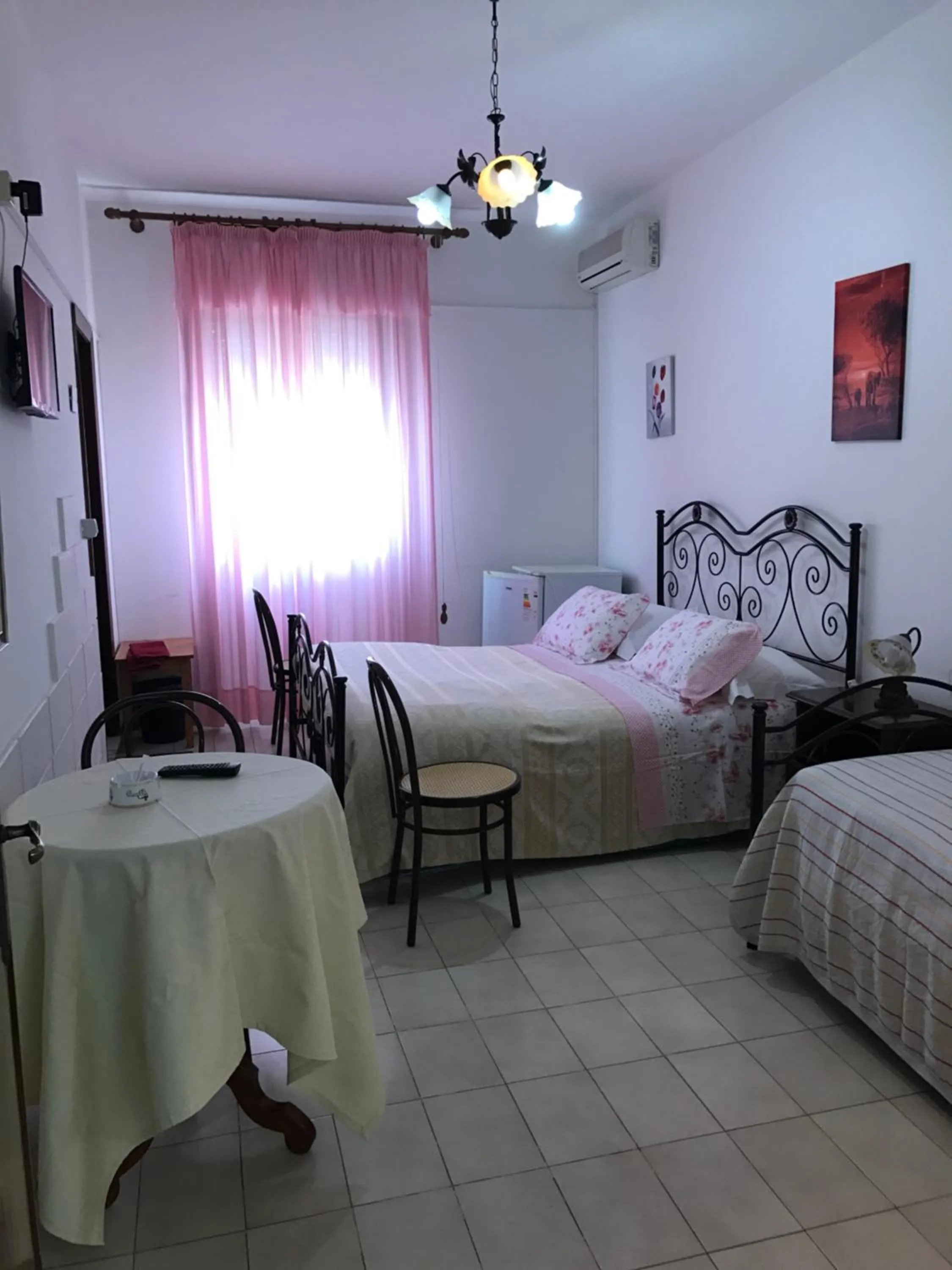 Bed in Albergo Europa