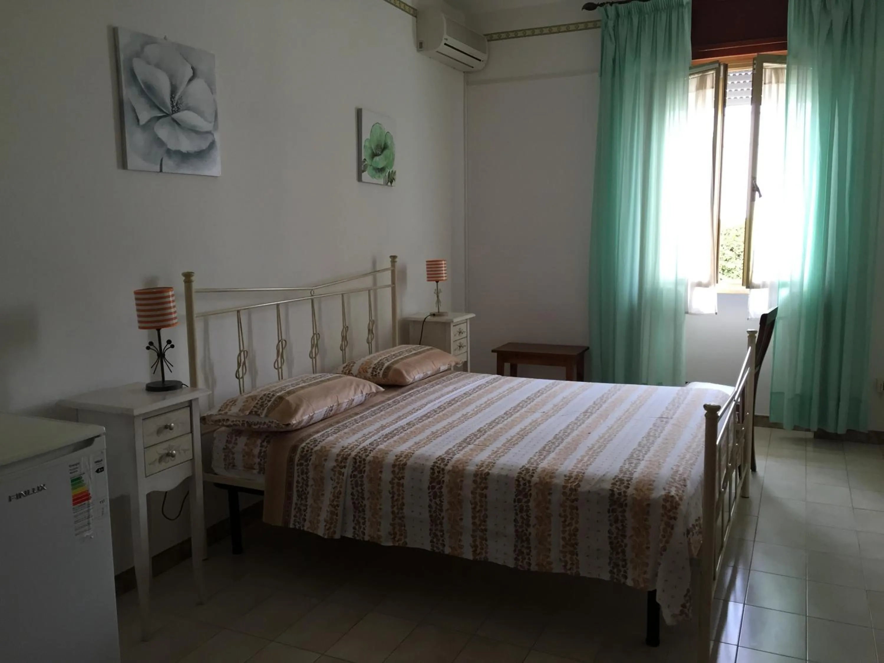 Bedroom, Bed in Albergo Europa