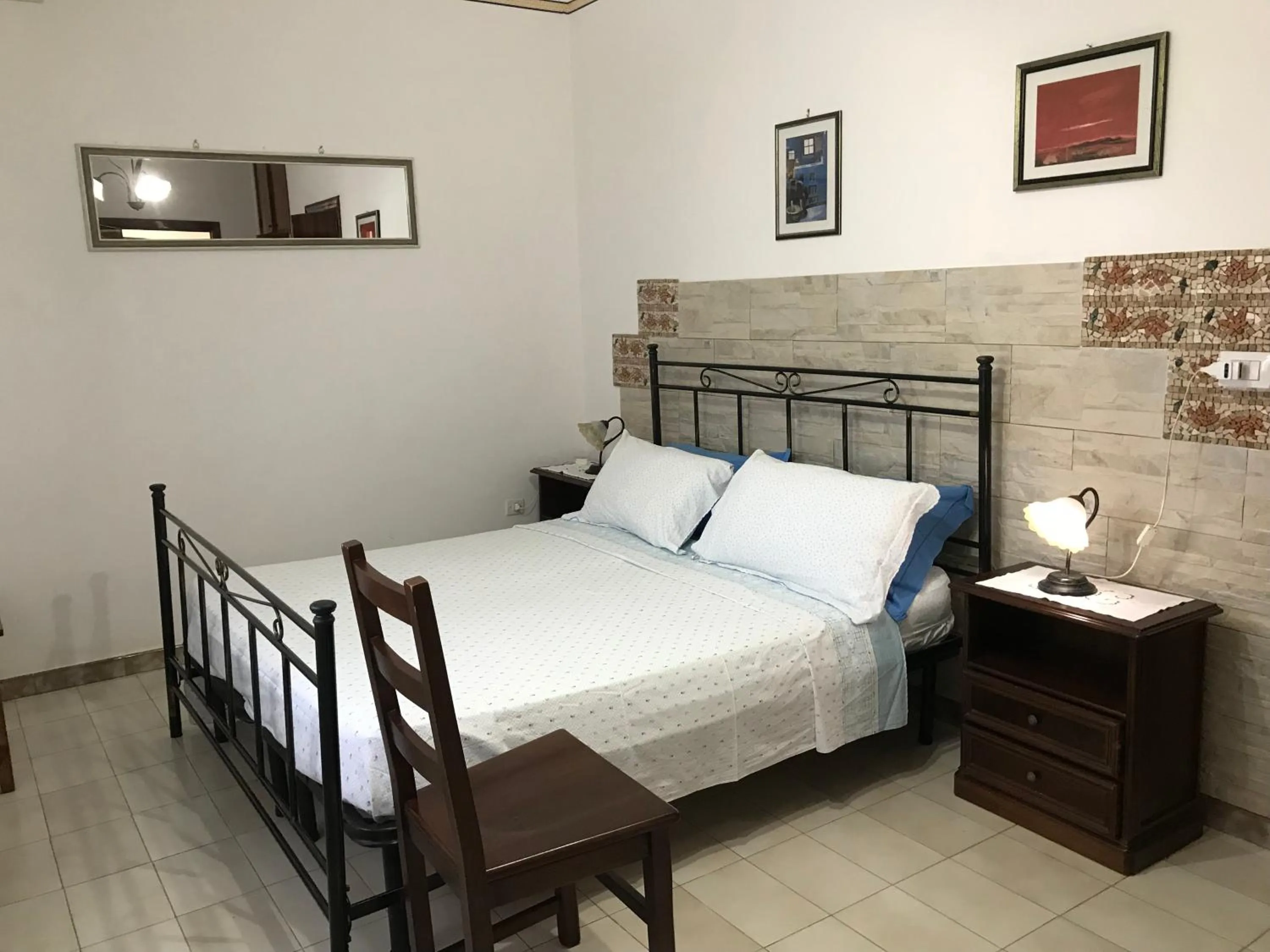 Bed in Albergo Europa