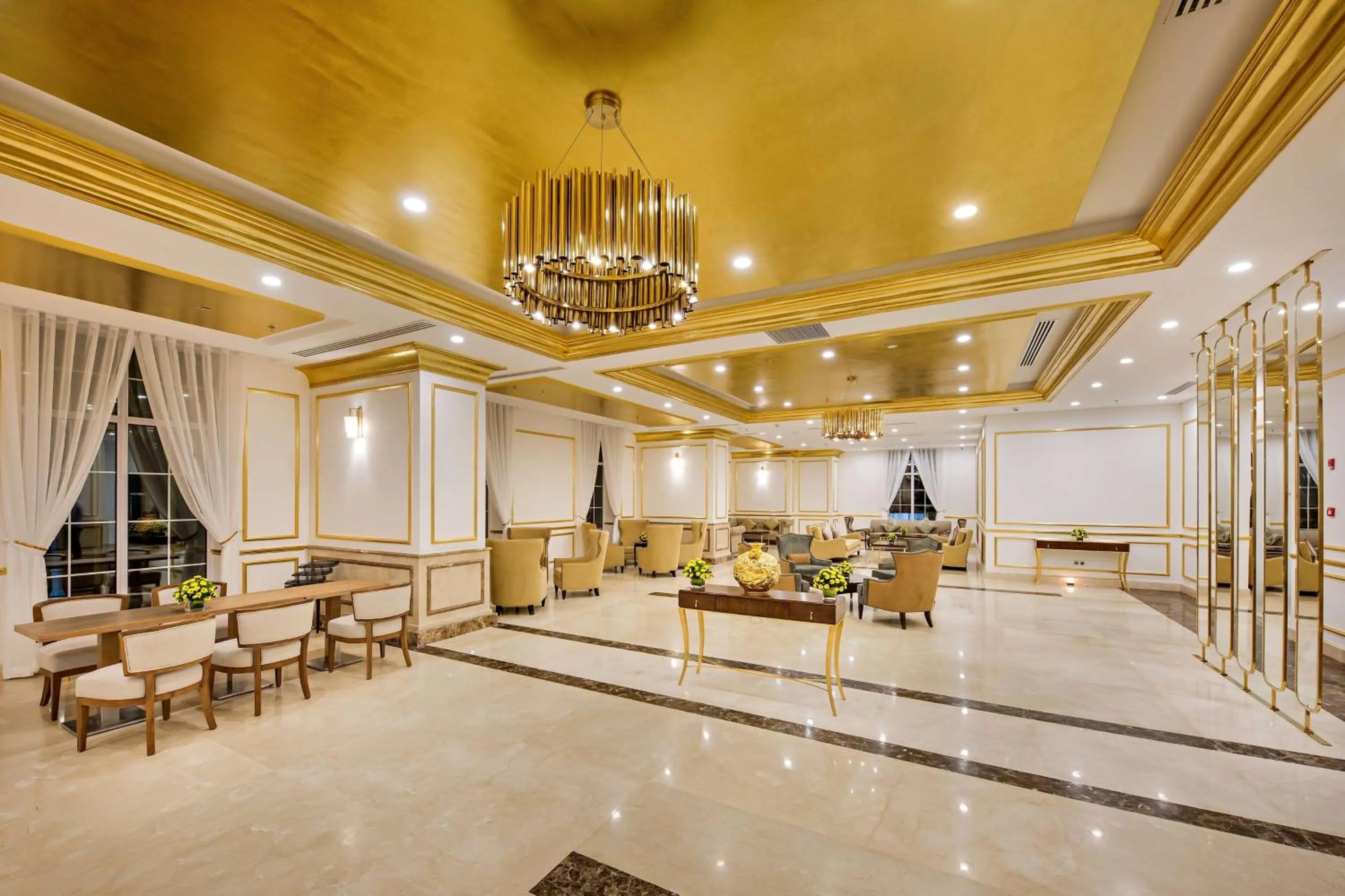 Lobby or reception in Wyndham Danang Golden Bay - Free Shuttle Bus to Beach