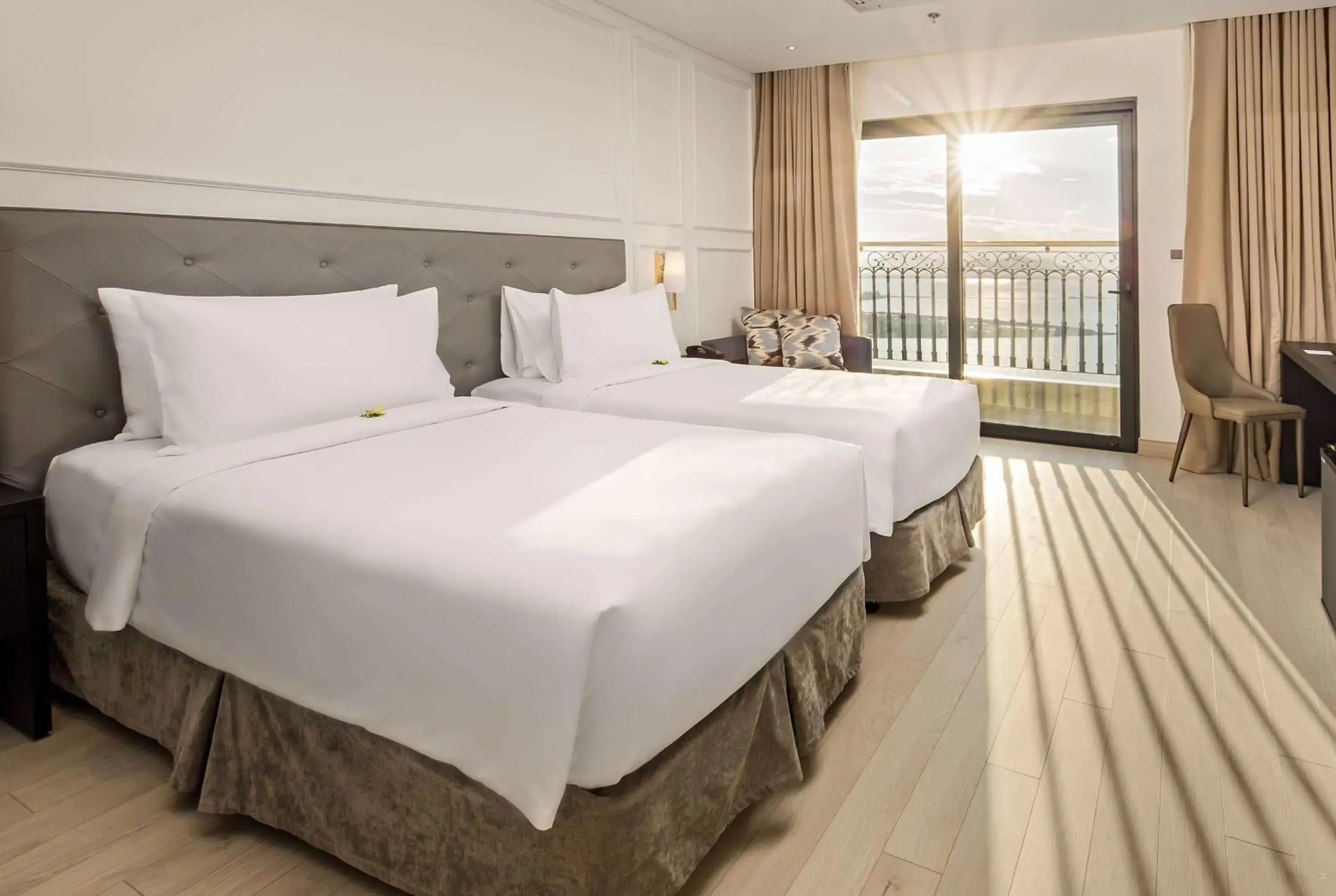 Deluxe Golden Bay Twin with Balcony and Bay View in Wyndham Danang Golden Bay - Free Shuttle Bus to Beach Deluxe Golden Bay Twin with Balcony and Bay View in Wyndham Danang Golden Bay - Free Shuttle Bus to Beach