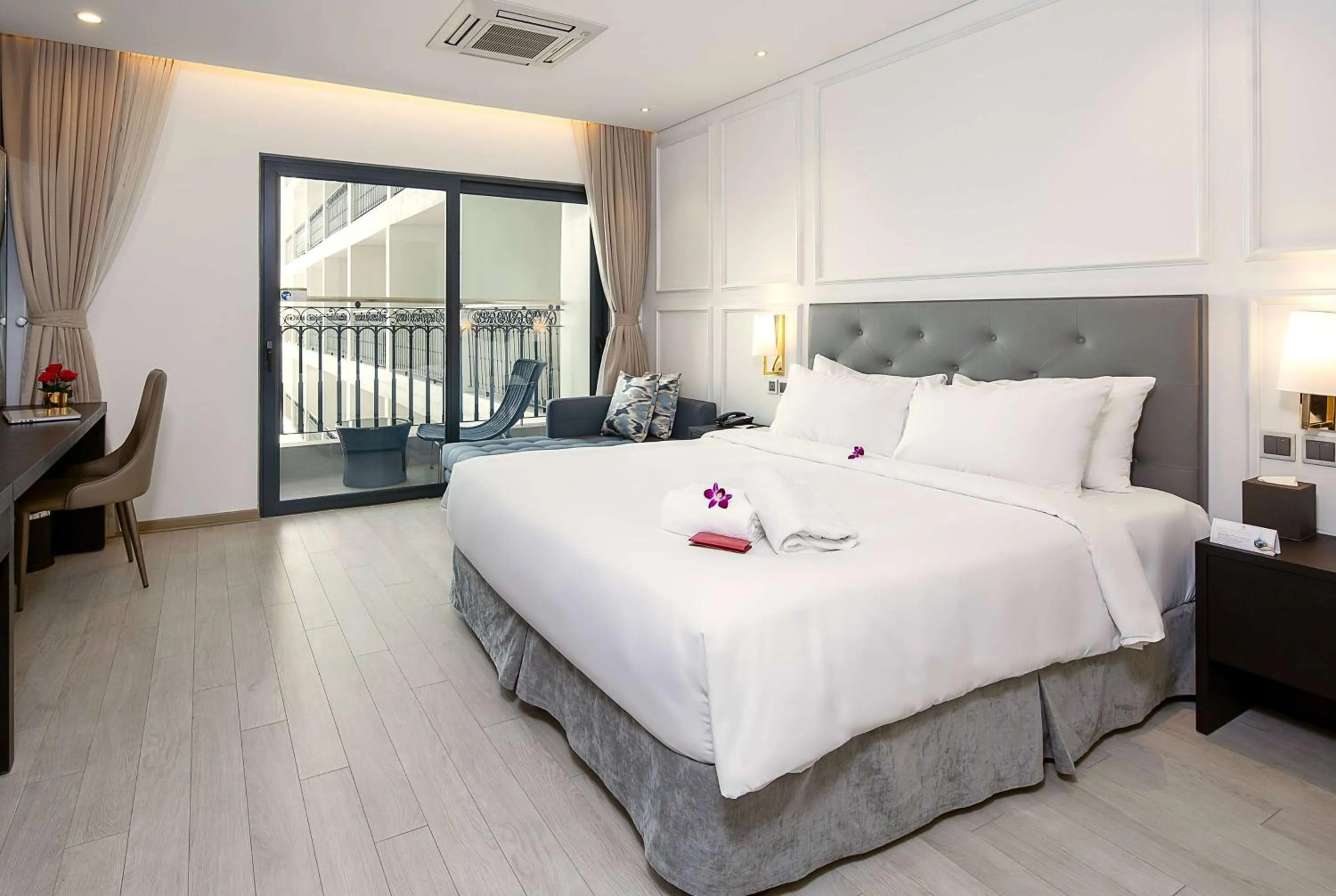 Photo of the whole room, Bed in Wyndham Danang Golden Bay - Free Shuttle Bus to Beach