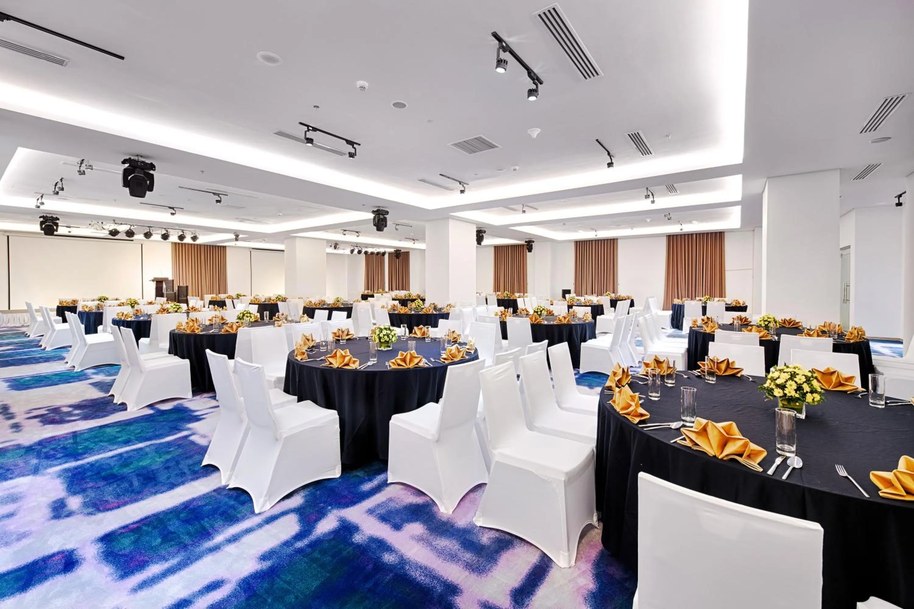 Banquet/Function facilities in Wyndham Danang Golden Bay - Free Shuttle Bus to Beach