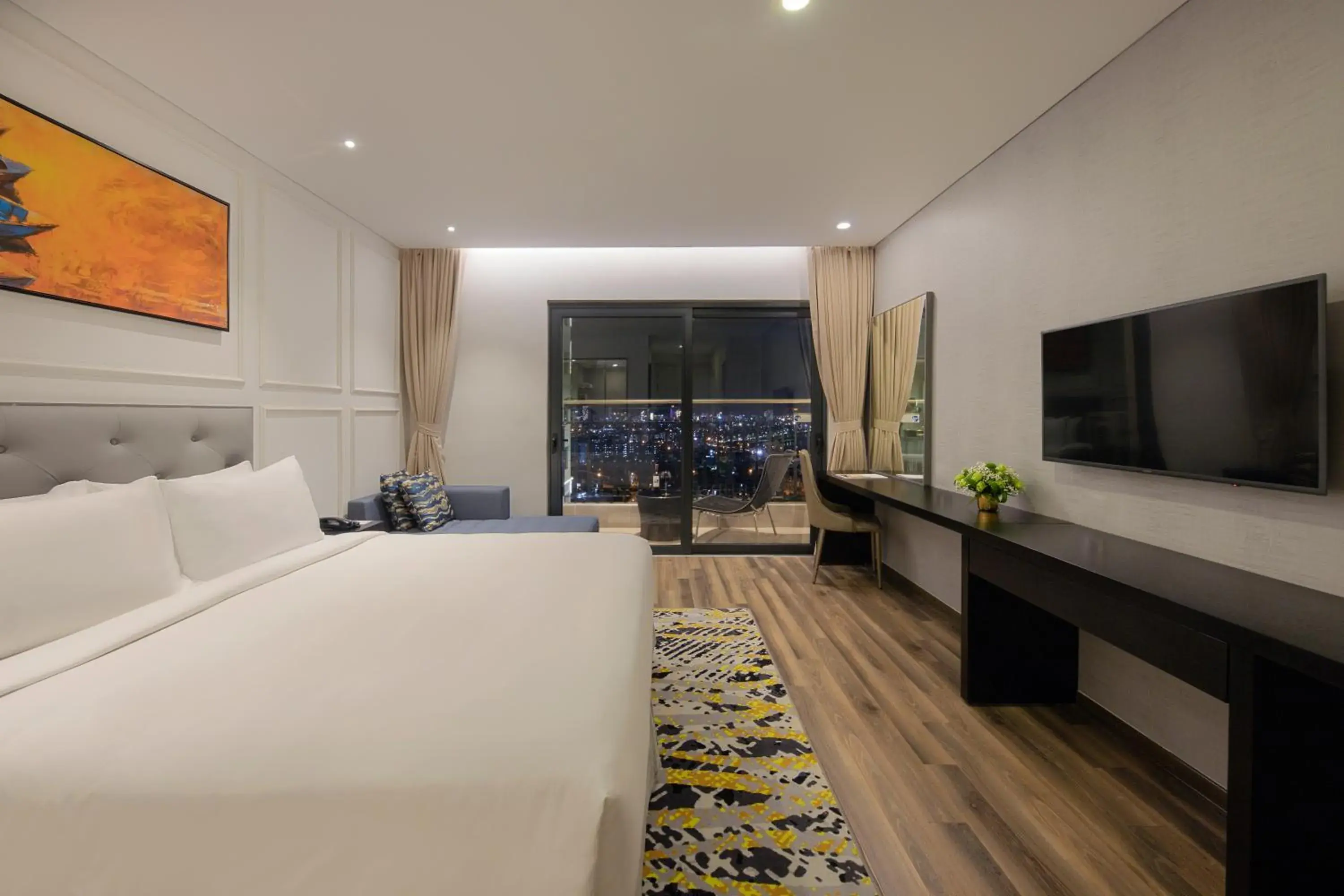 Deluxe King Room City View with Balcony in Wyndham Danang Golden Bay - Free Shuttle Bus to Beach Deluxe King Room City View with Balcony in Wyndham Danang Golden Bay - Free Shuttle Bus to Beach