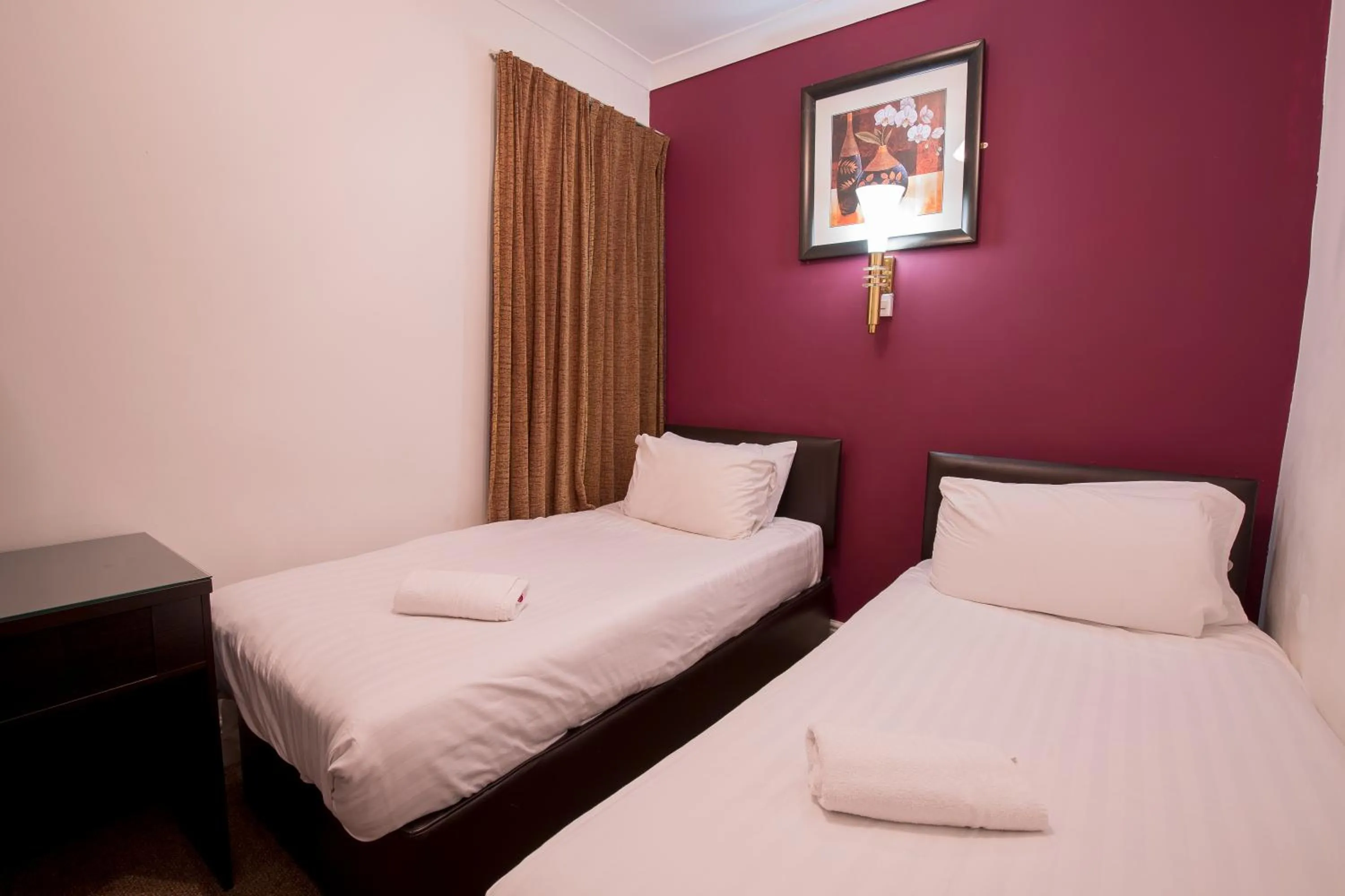 Coffee/tea facilities in Cranford Hotel