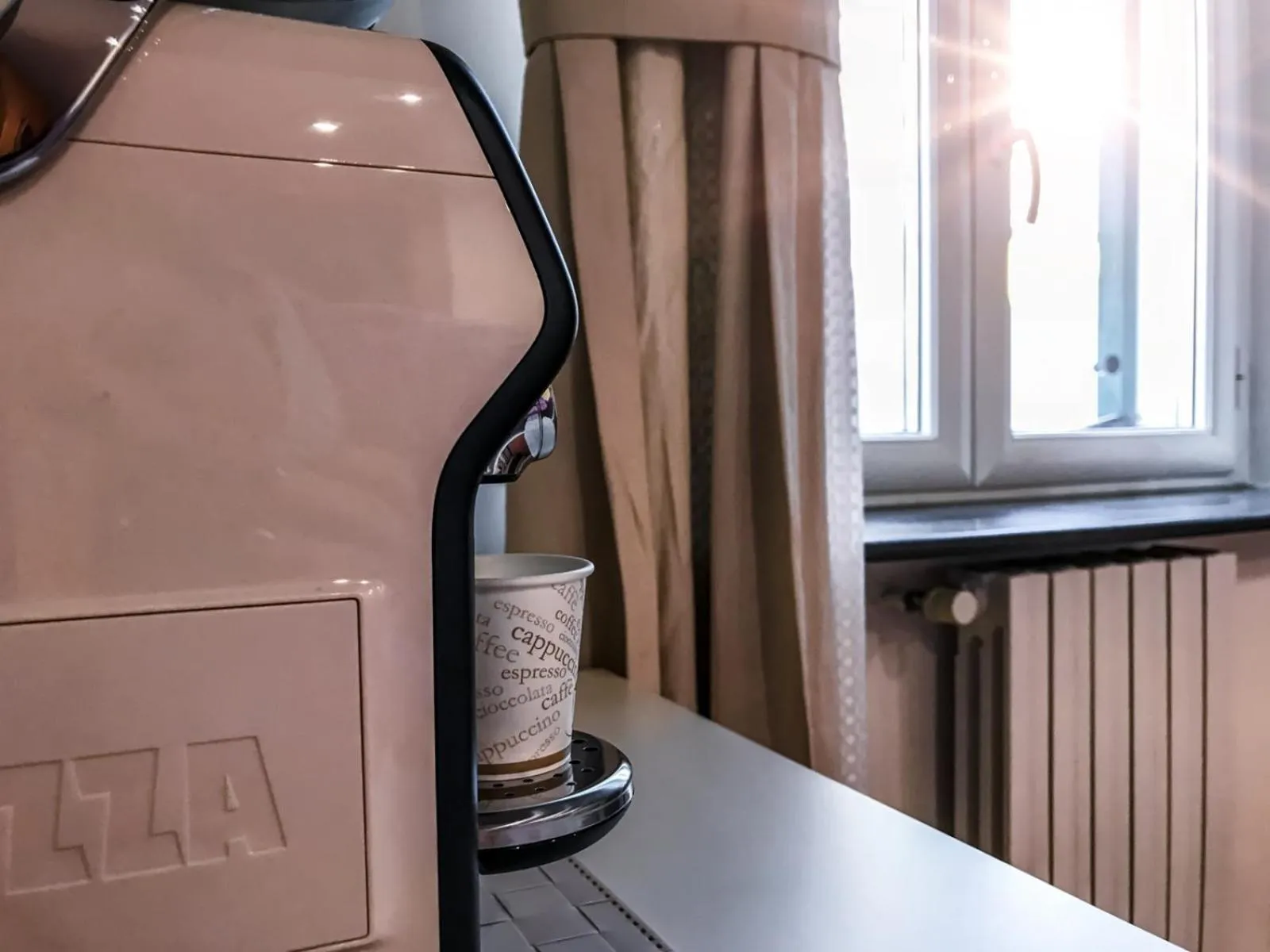 Coffee/tea facilities in DayBreak B&B