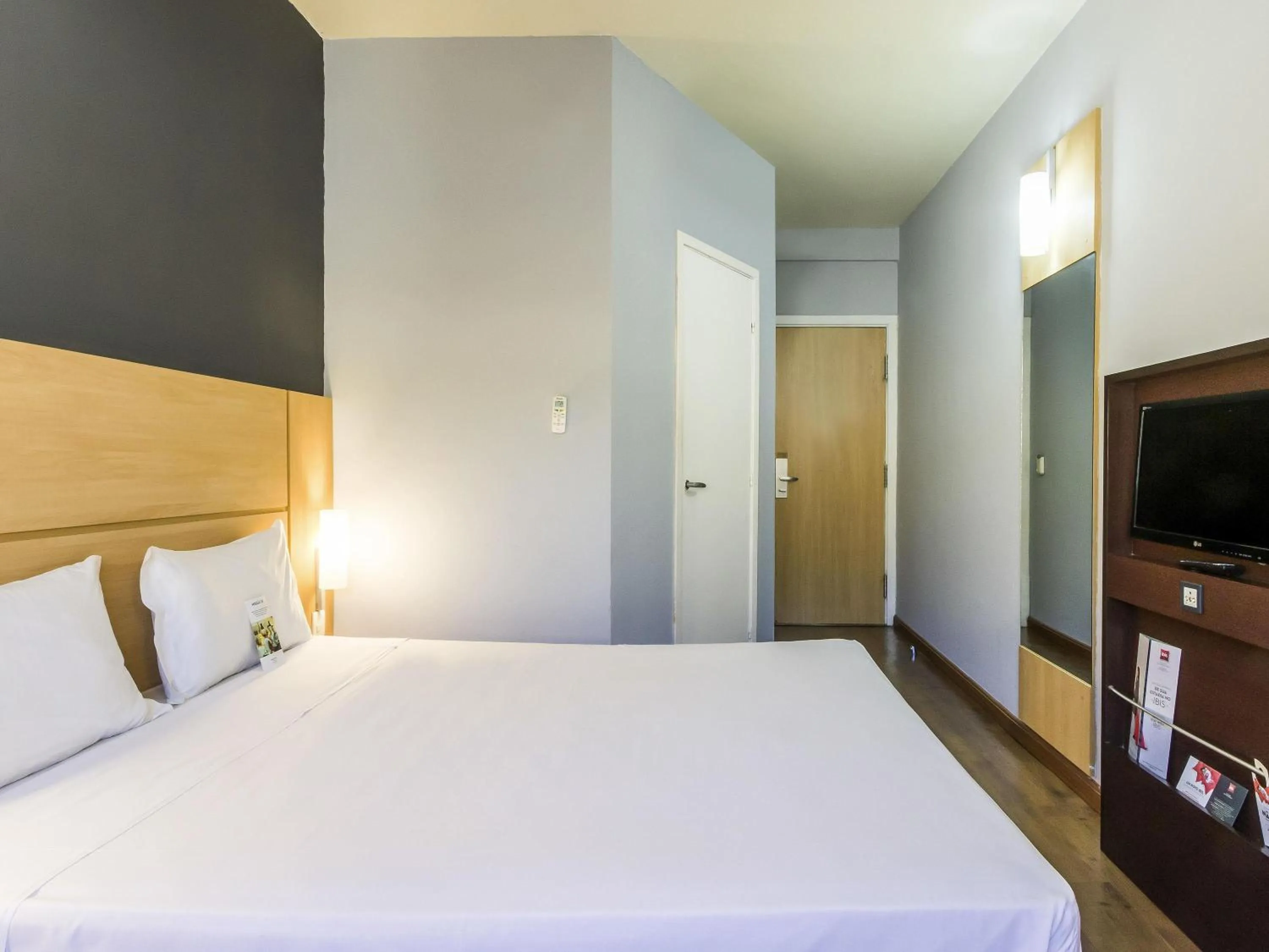 Bedroom, Bed in ibis Barretos