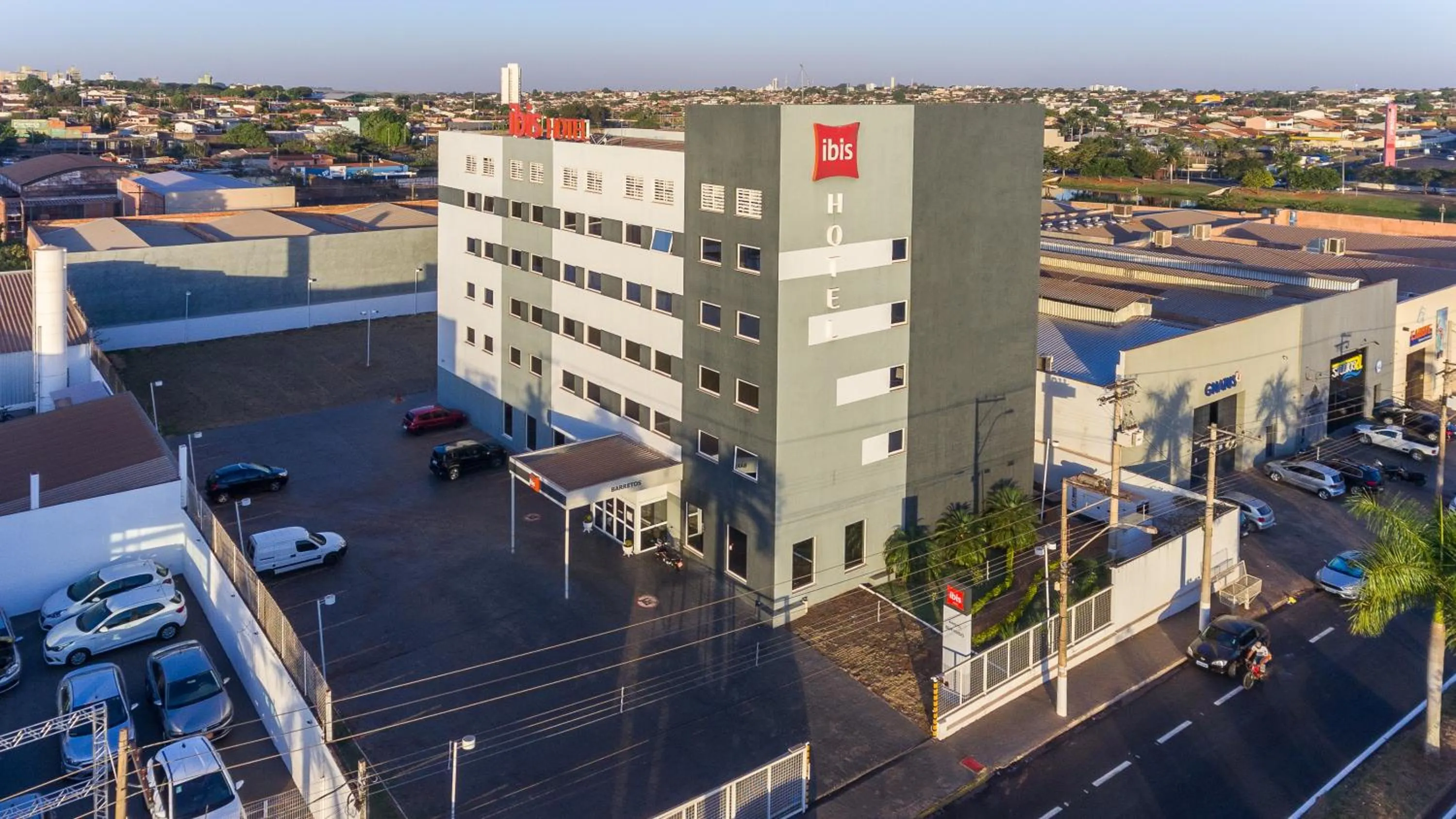 Property building in ibis Barretos