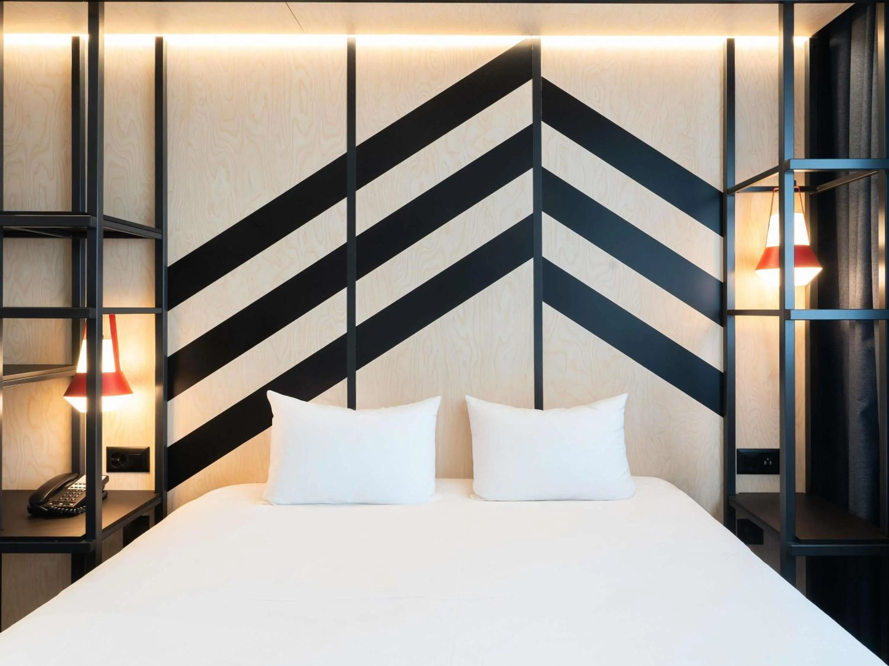 Bedroom, Bed in ibis Styles Geneve Palexpo Aeroport