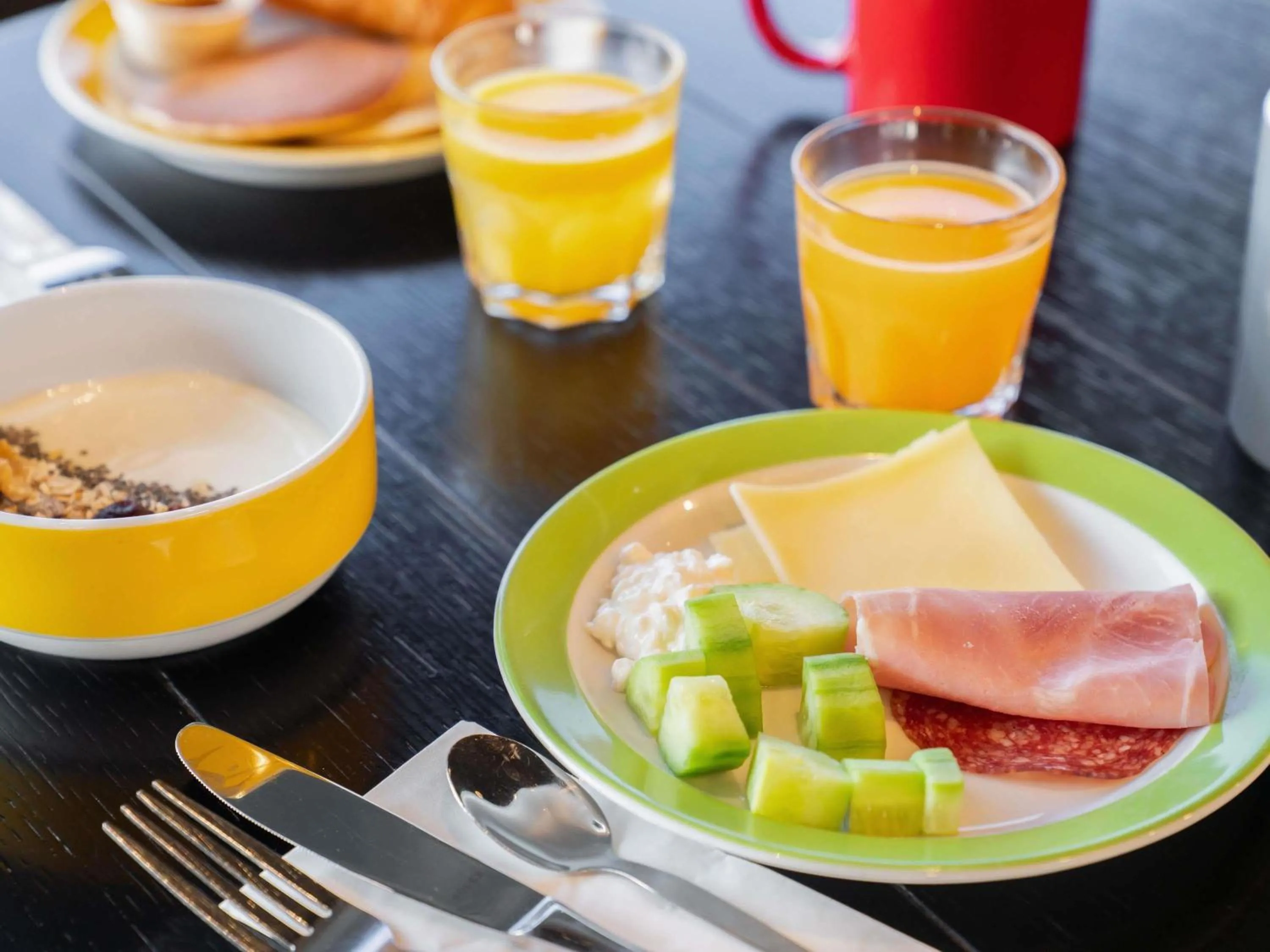 Lounge or bar in ibis Styles Geneve Palexpo Aeroport