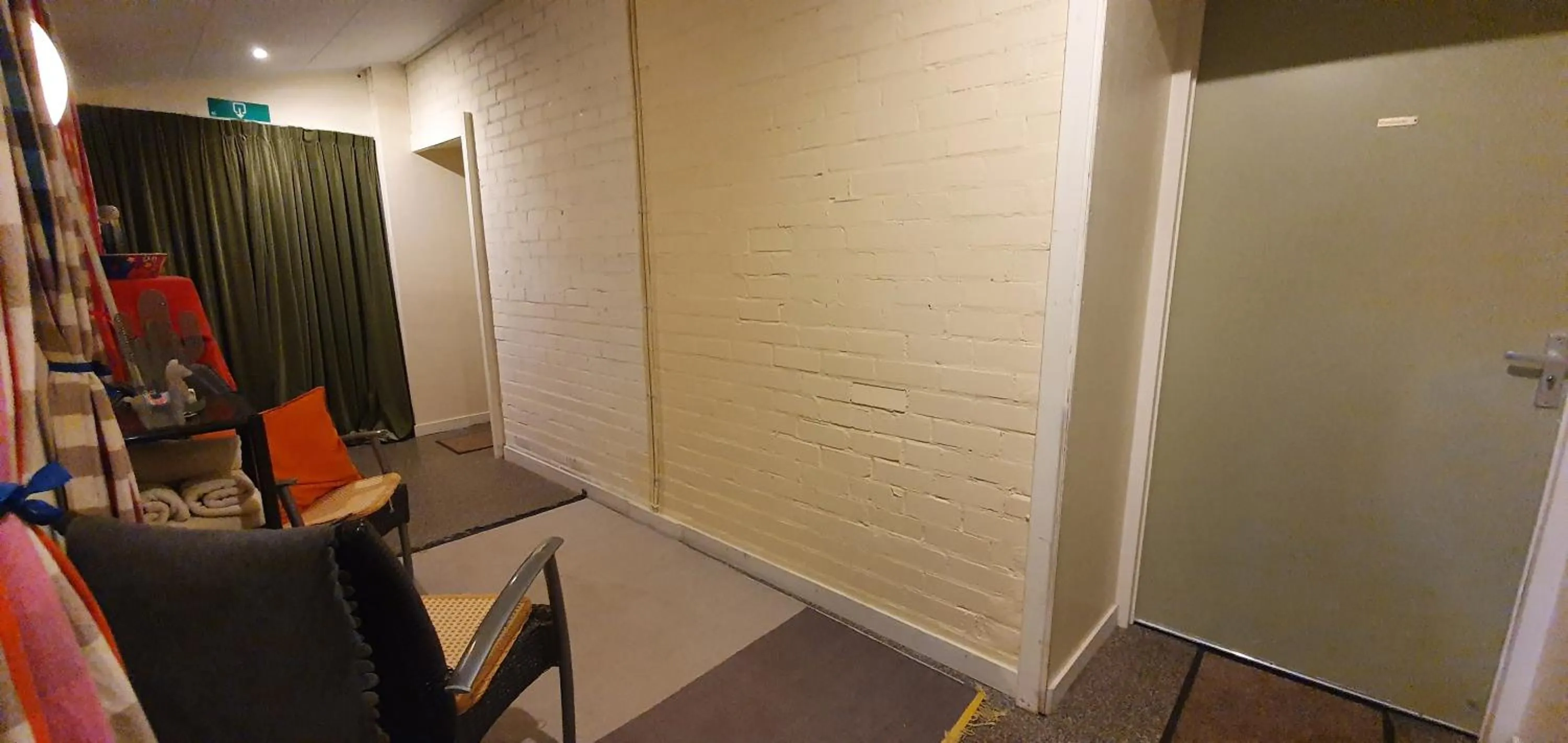 Property building, TV/Entertainment Center in B&B Blauwestadhoeve