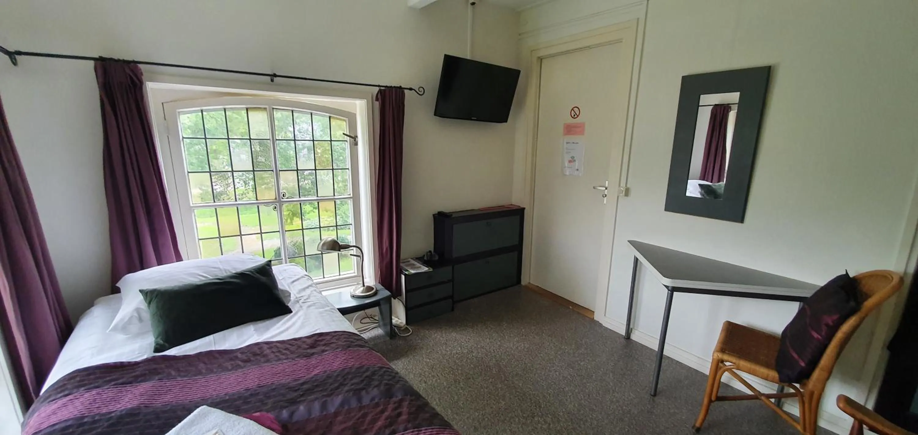 Photo of the whole room, Seating Area in B&B Blauwestadhoeve