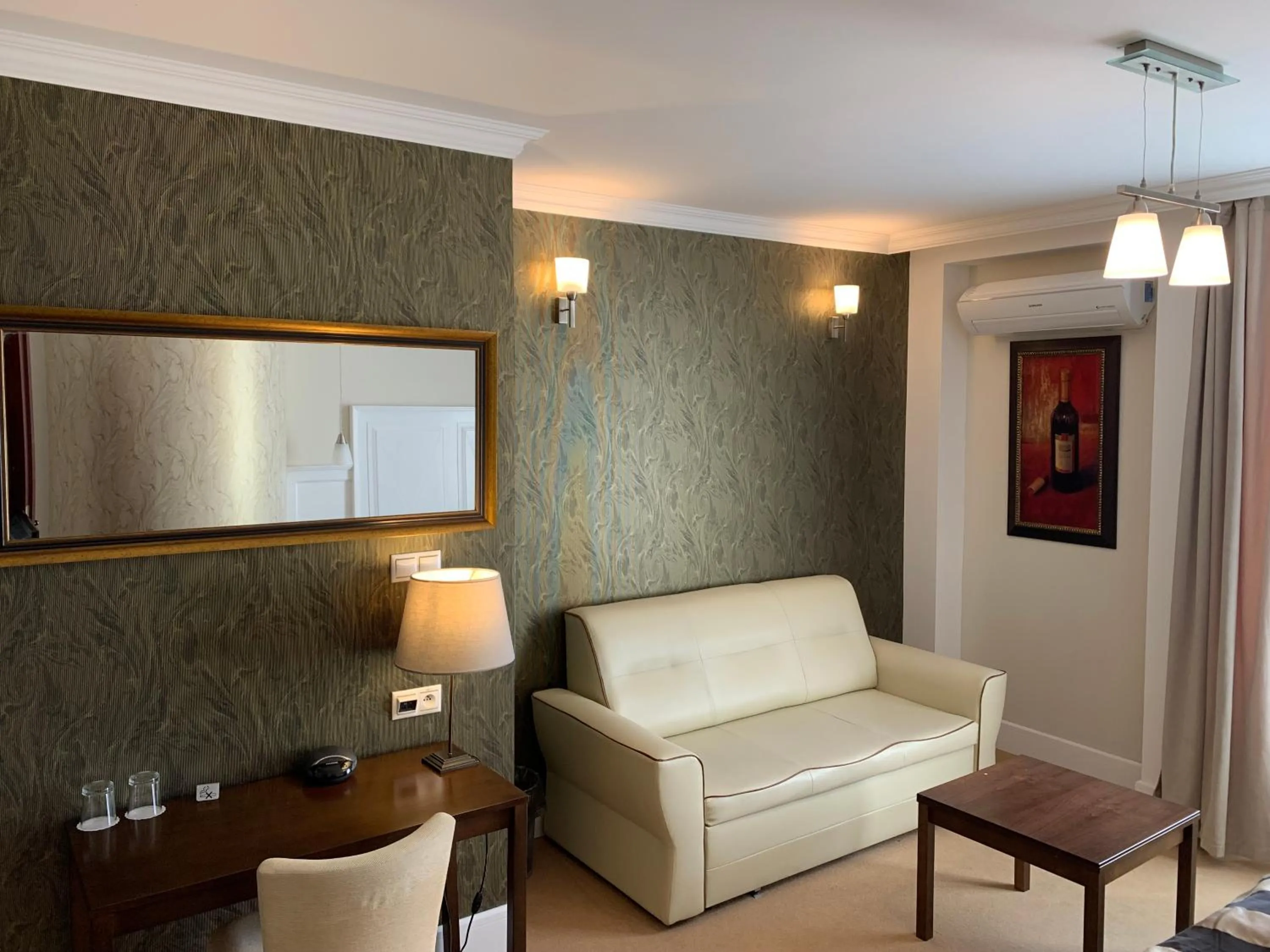 Photo of the whole room in Pension Eden