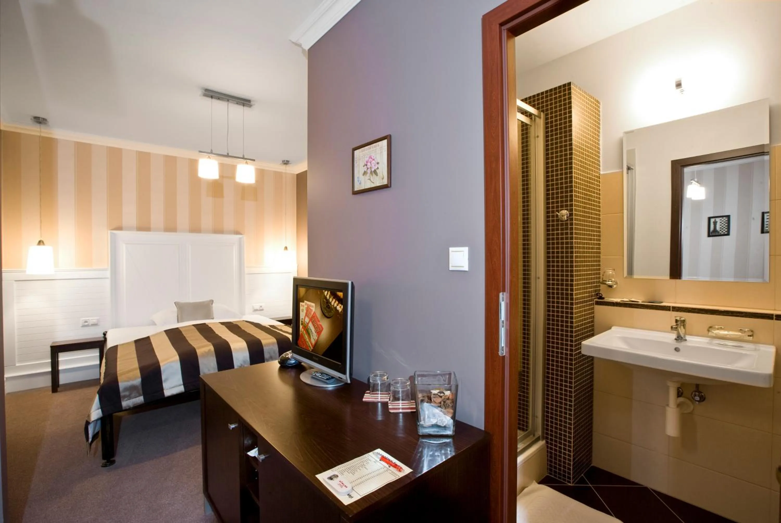 Decorative detail, Bed in Pension Eden