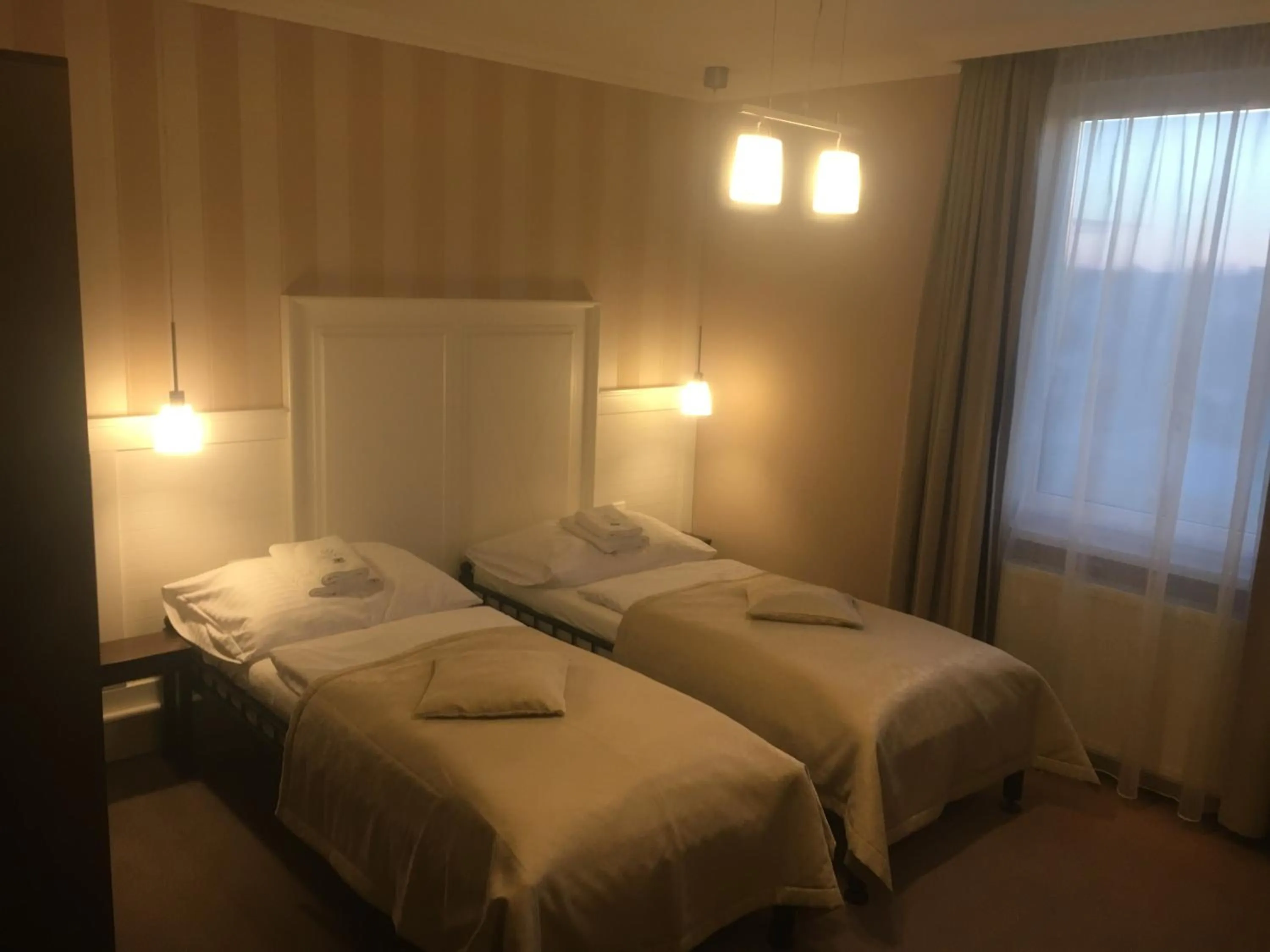 Photo of the whole room, Bed in Pension Eden