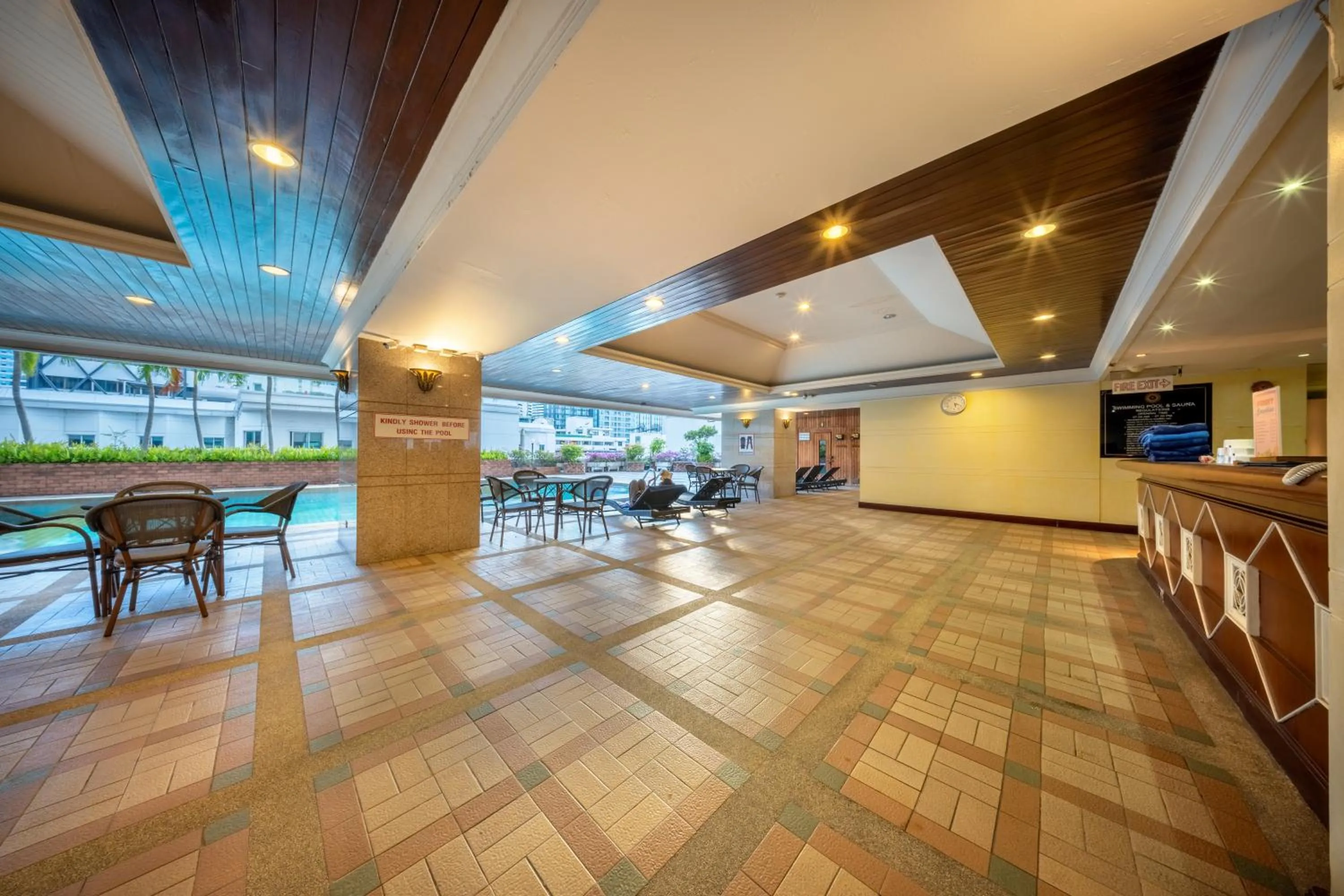 Swimming pool in Royal Benja Hotel - Big Room Family-Friendly