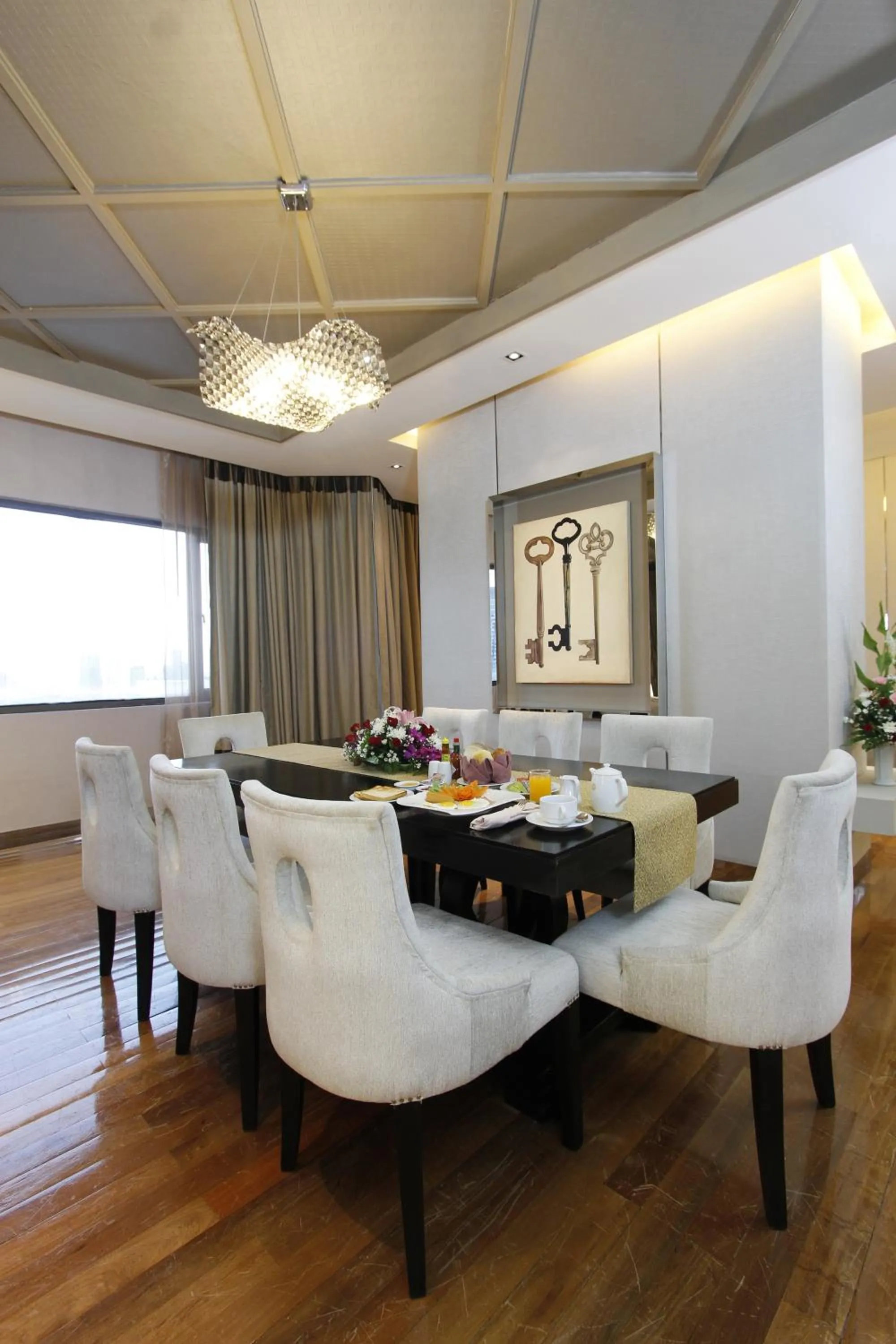 Seating area in Royal Benja Hotel - Big Room Family-Friendly