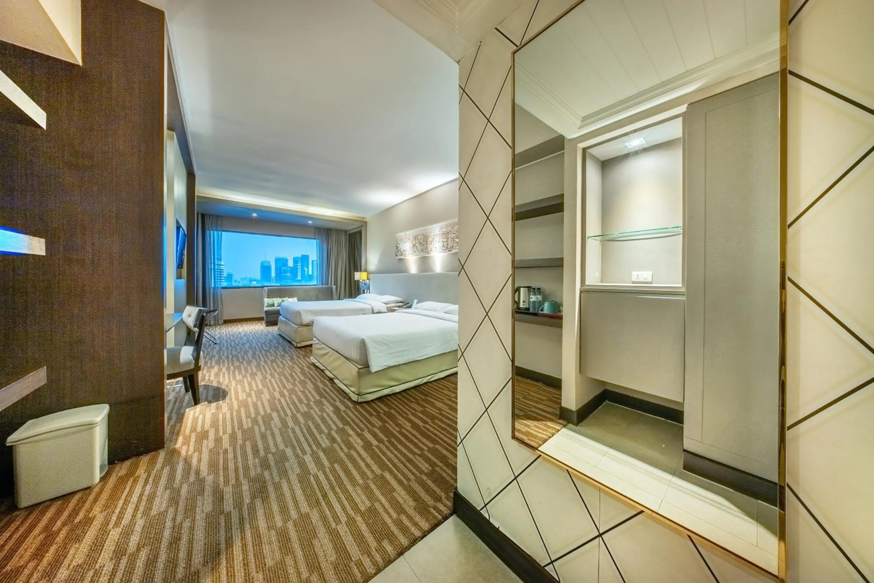 Bed in Royal Benja Hotel - Big Room Family-Friendly