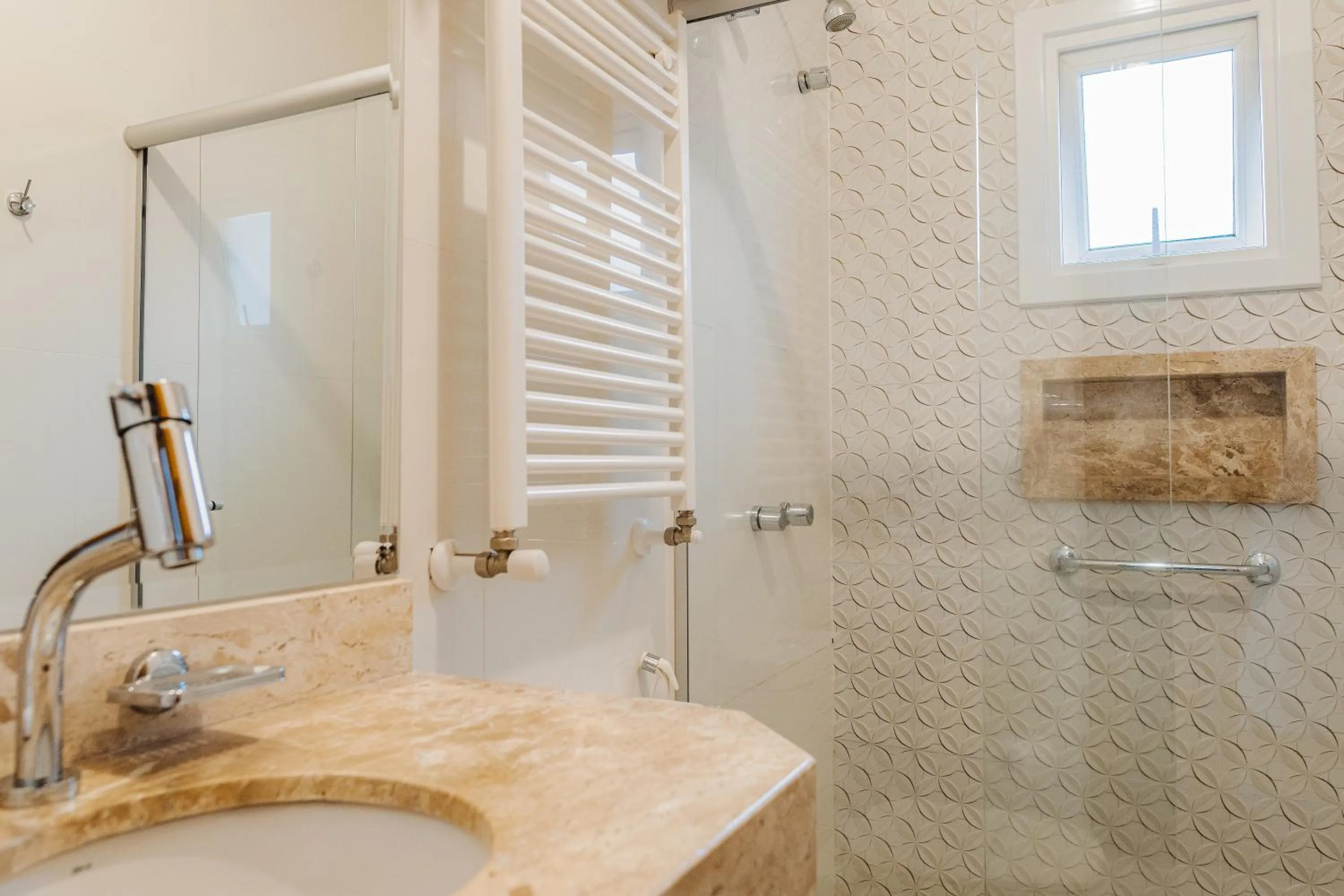 Bedroom in Micheline Hotel Tricot - ao lado da Rua Coberta