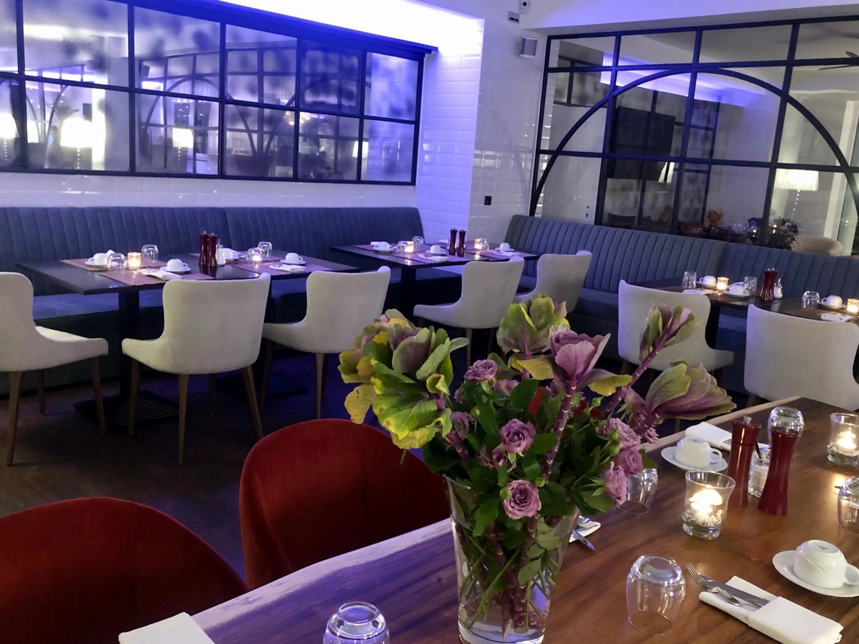 Restaurant/places to eat in Hotel Ramor Garni