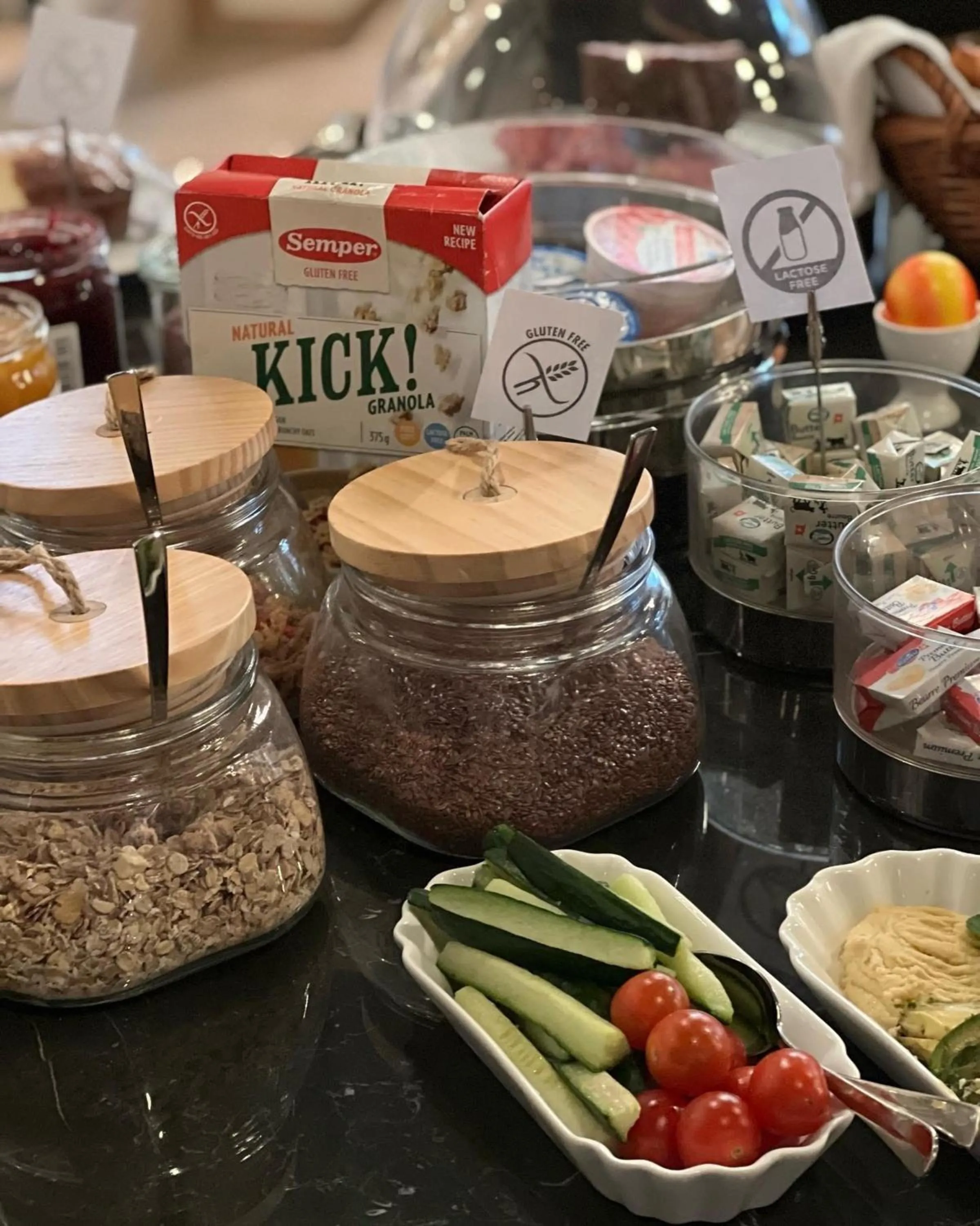 Buffet breakfast in PLATZHIRSCH ZÜRICH - Downtown Boutique Hotel & Sushi Lounge