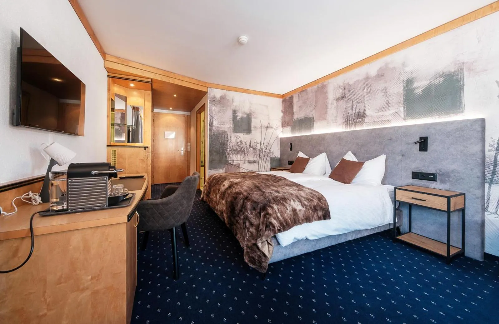 Bedroom, Bed in Hotel Bünda Davos