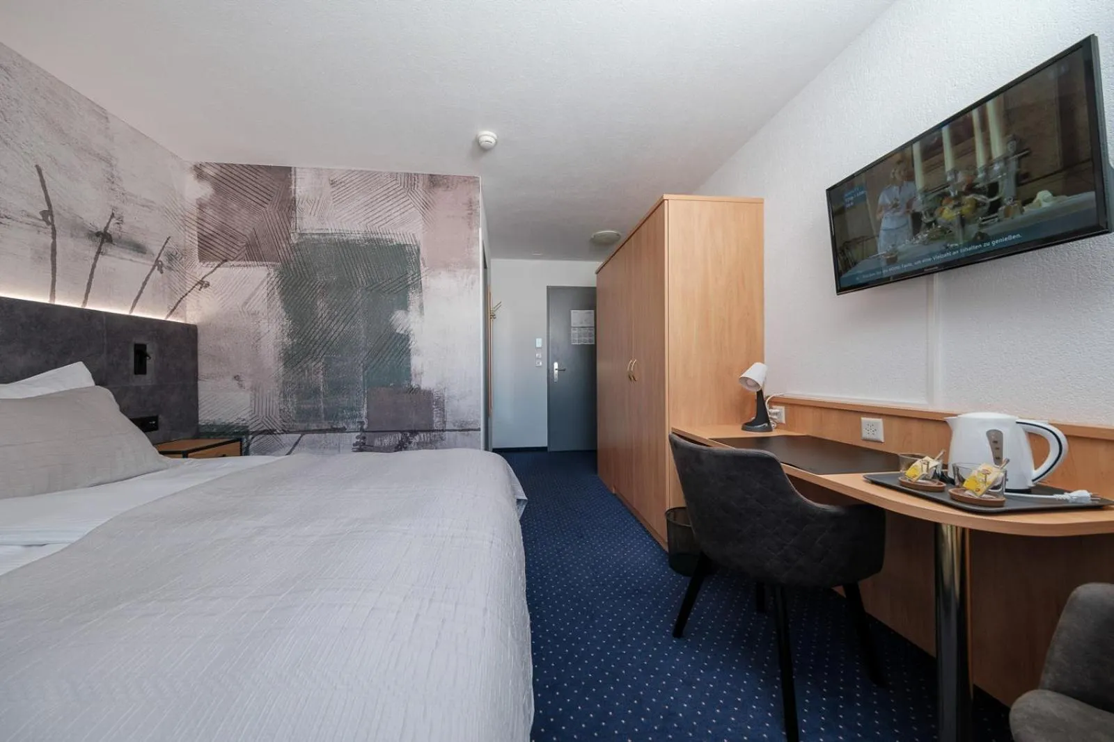 Bedroom, Bed in Hotel Bünda Davos