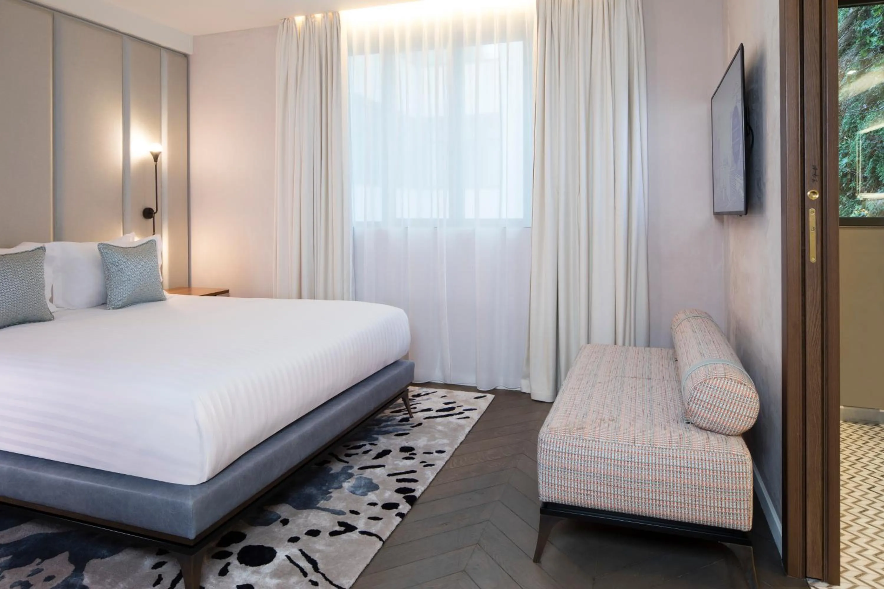 Bedroom, Bed in Maison Bréguet