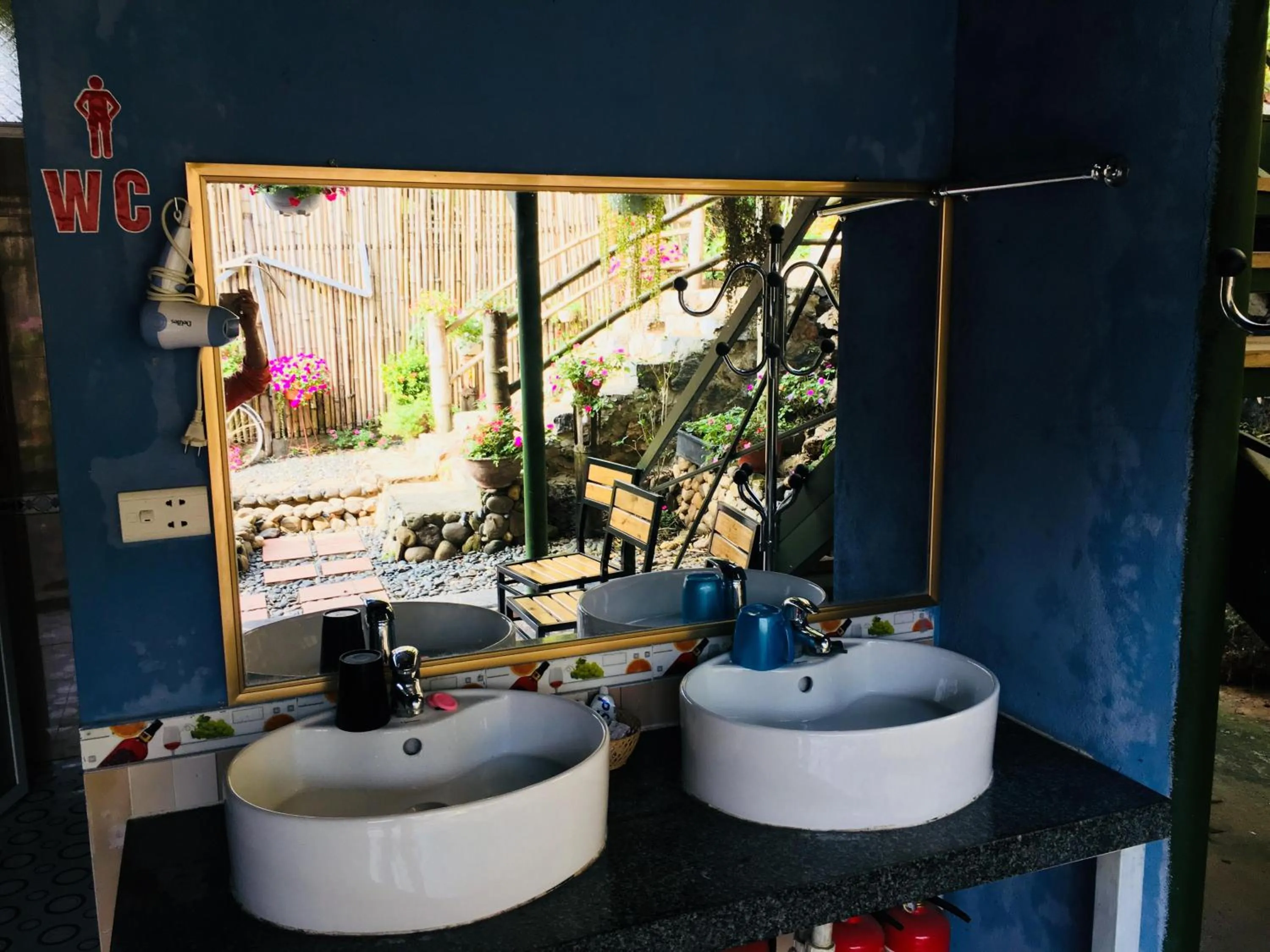 Bathroom in Green Hill Hostel & Tour