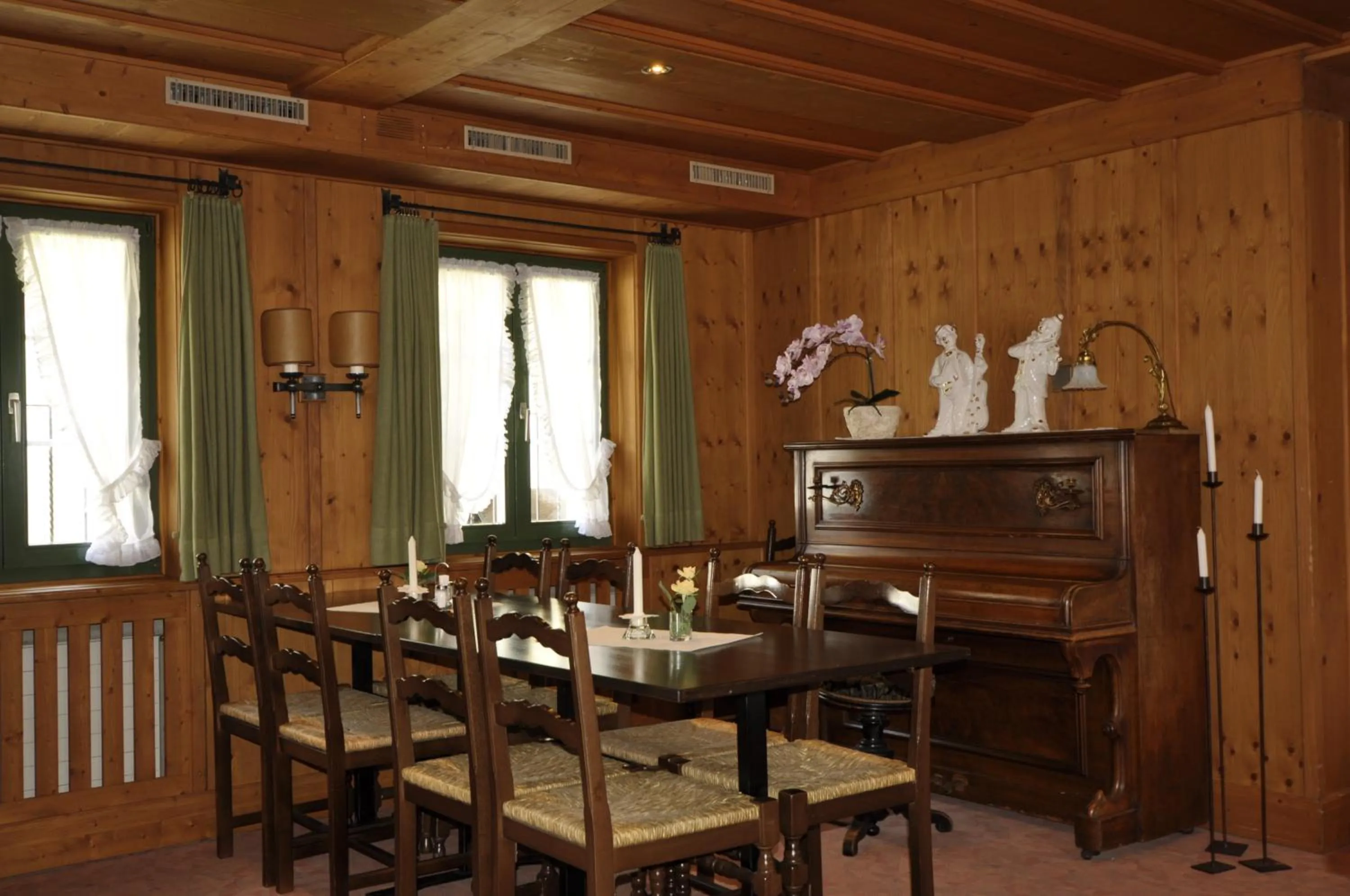 Restaurant/places to eat in Gasthaus Skiklub