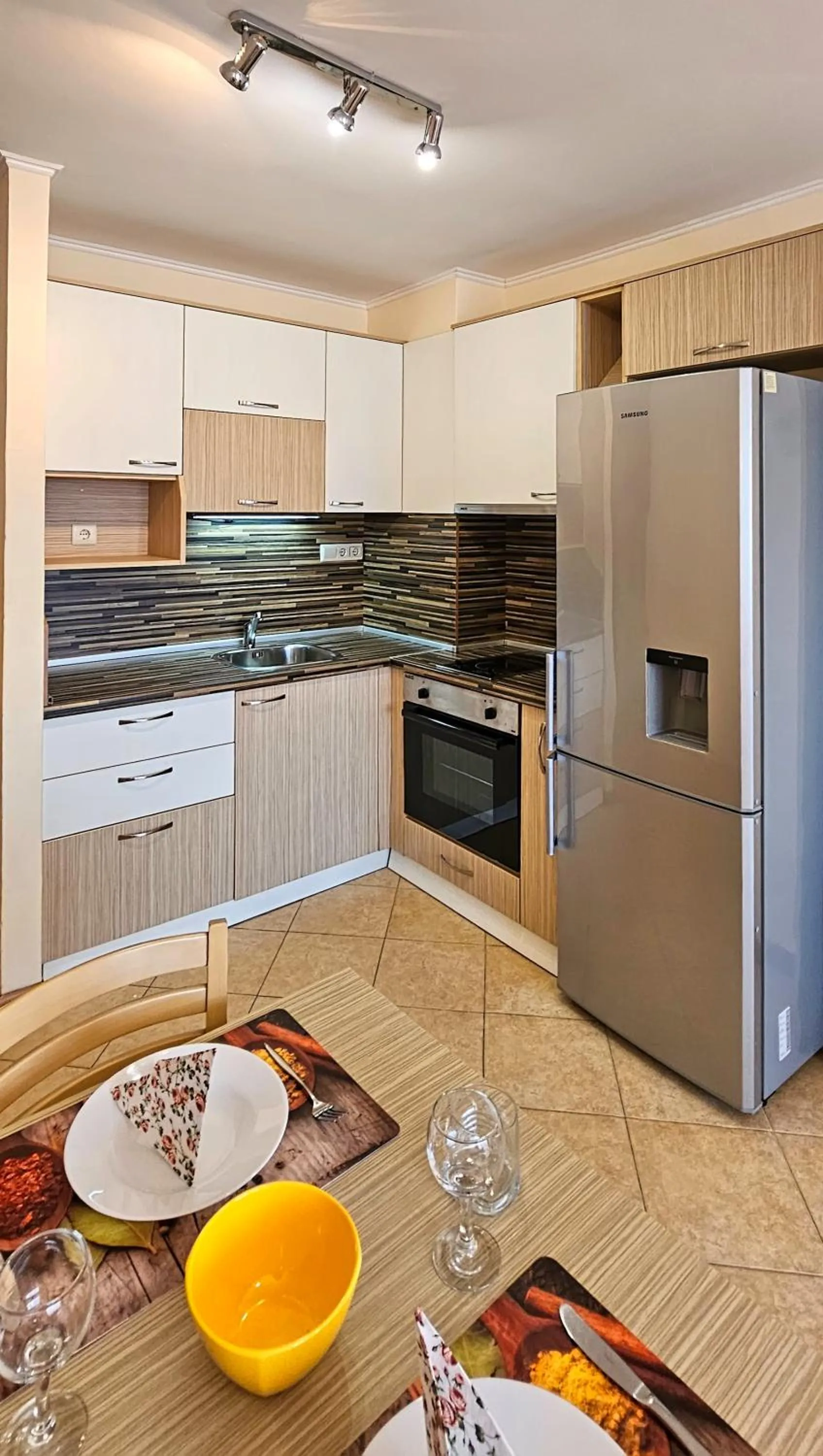Kitchen or kitchenette in Royal Sun Apartments