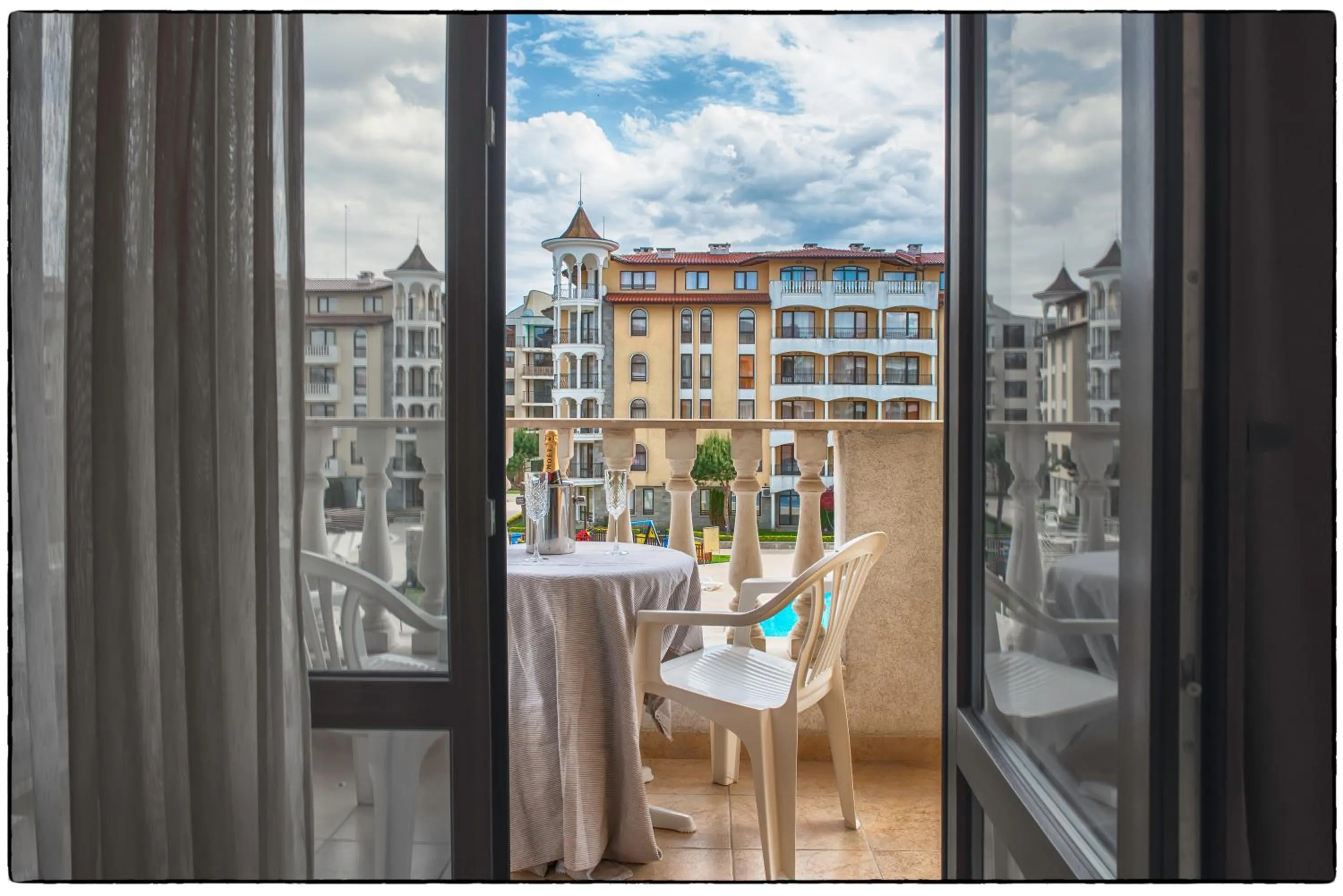 Balcony/Terrace in Royal Sun Apartments