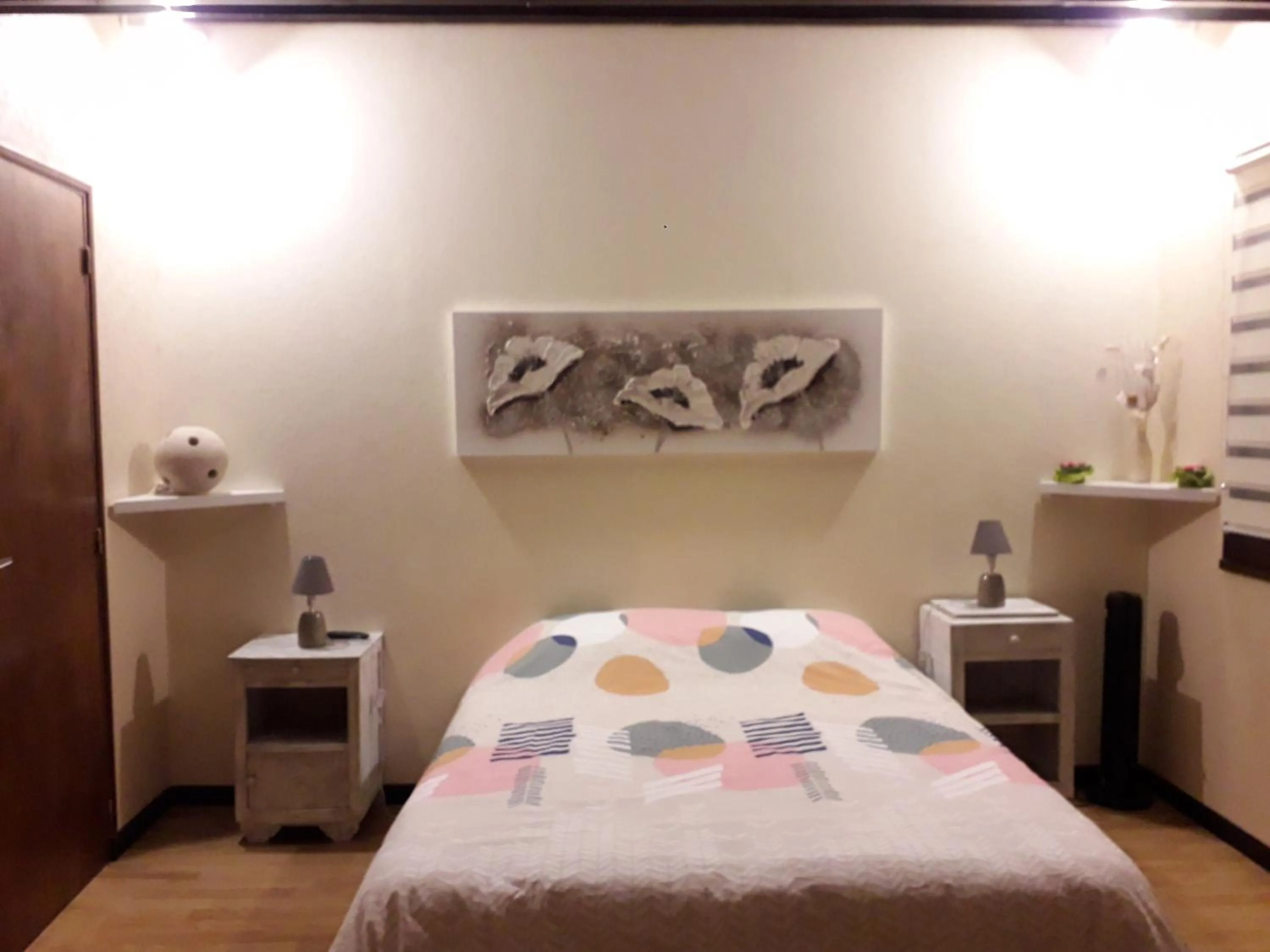 Photo of the whole room, Bed in Villa Gazounette